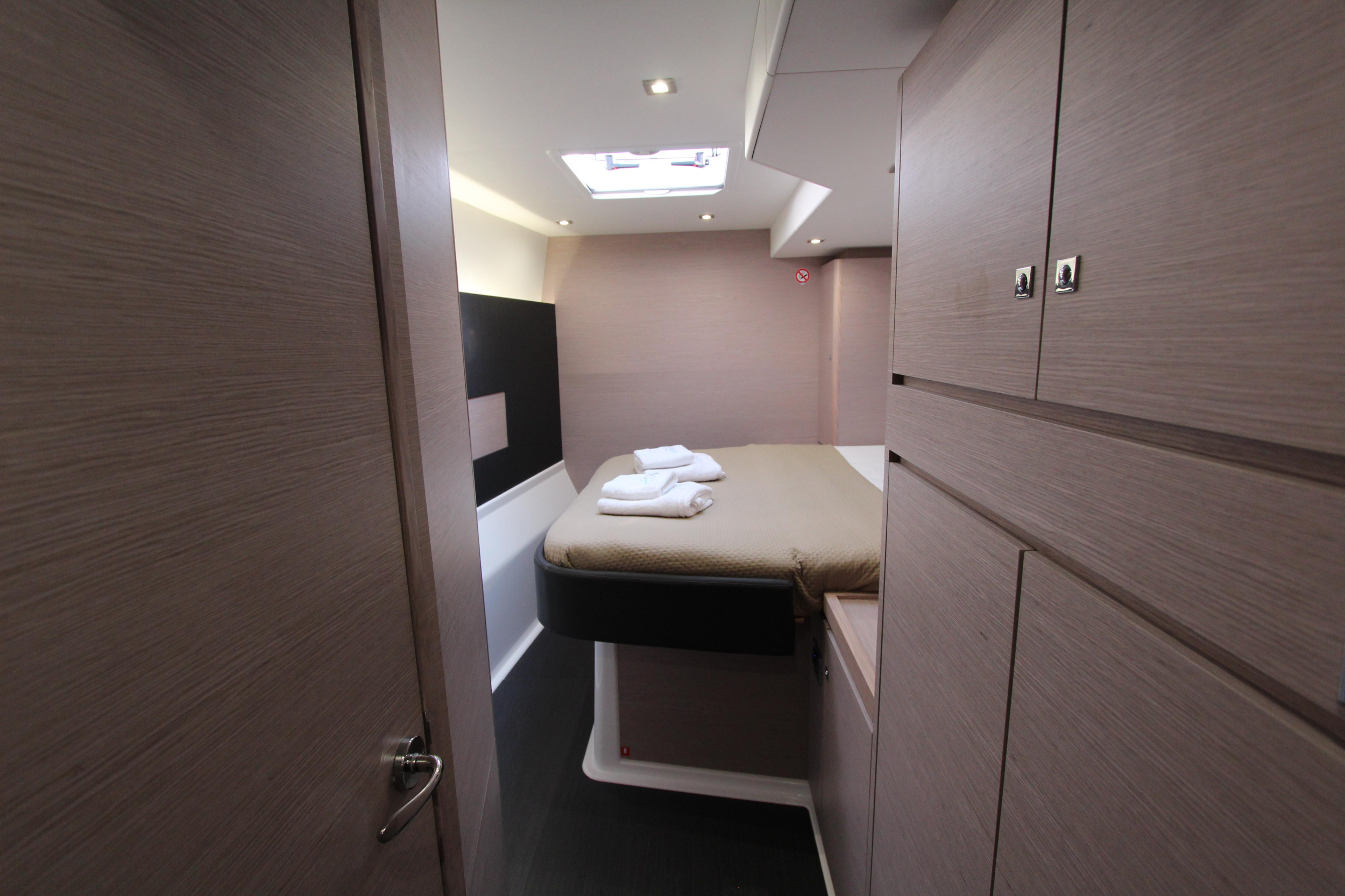 Dufour Catamaran 48 5c+5h — photo 43
