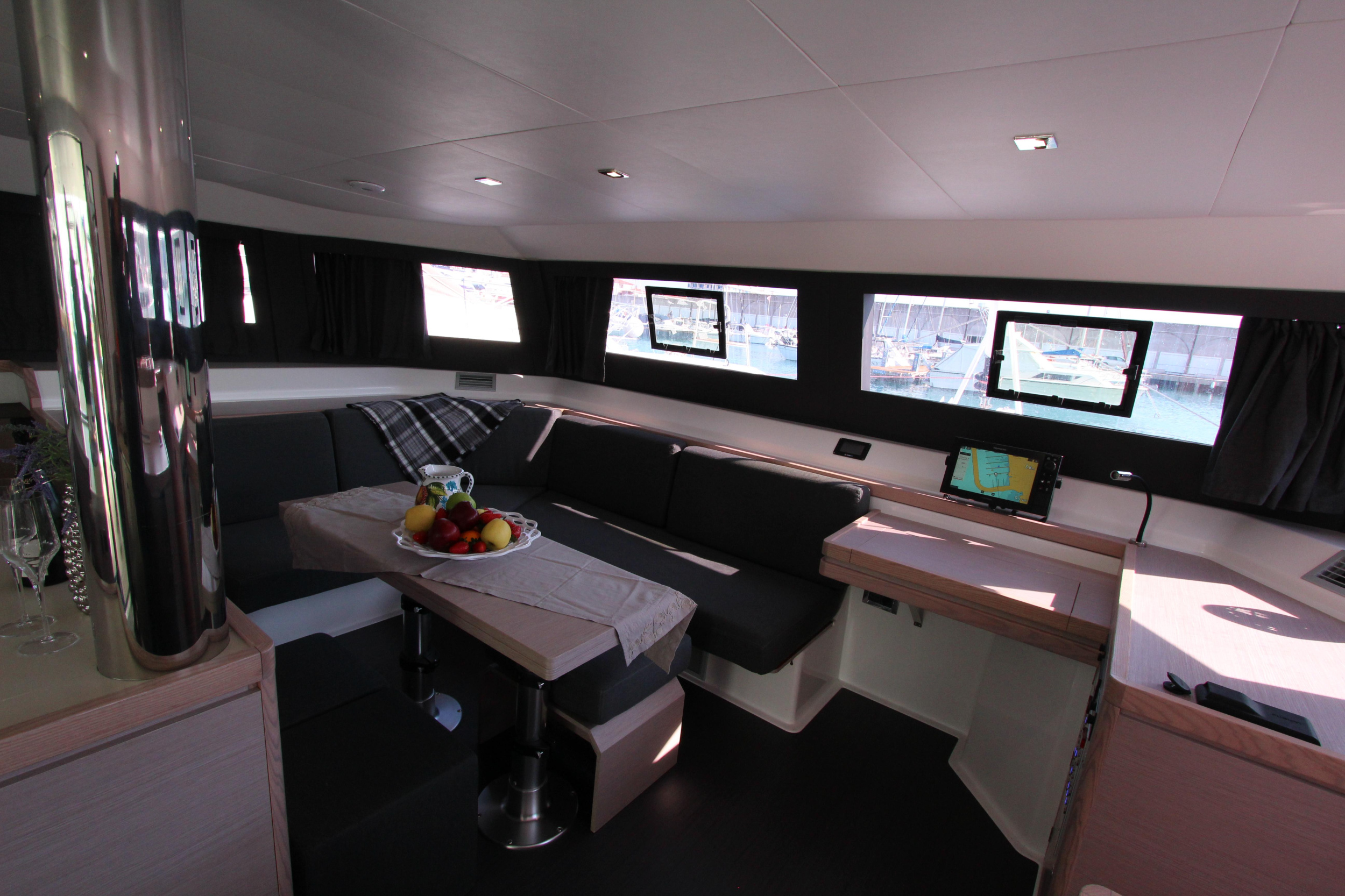 Dufour Catamaran 48 5c+5h — photo 6