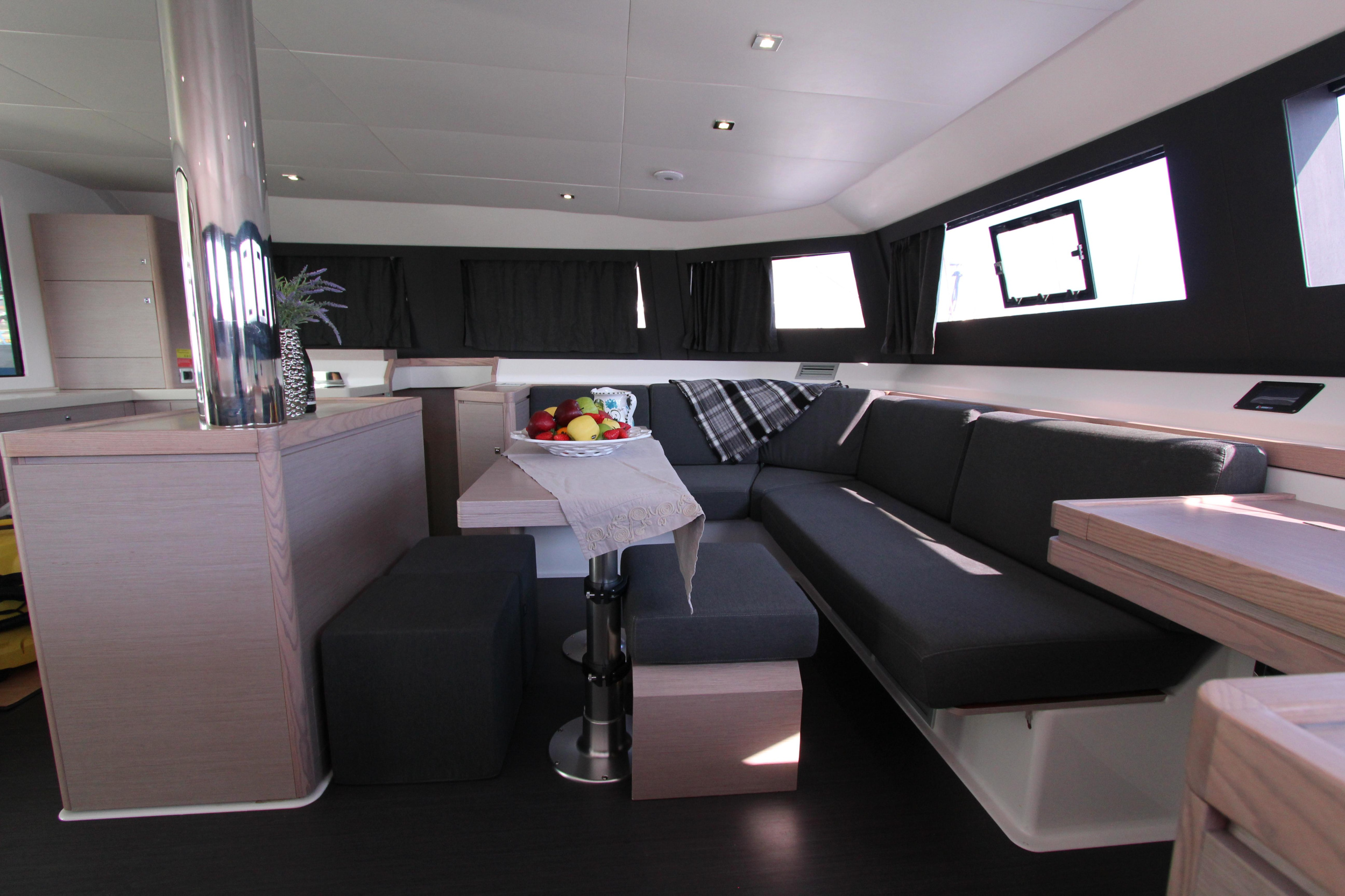 Dufour Catamaran 48 5c+5h — photo 33