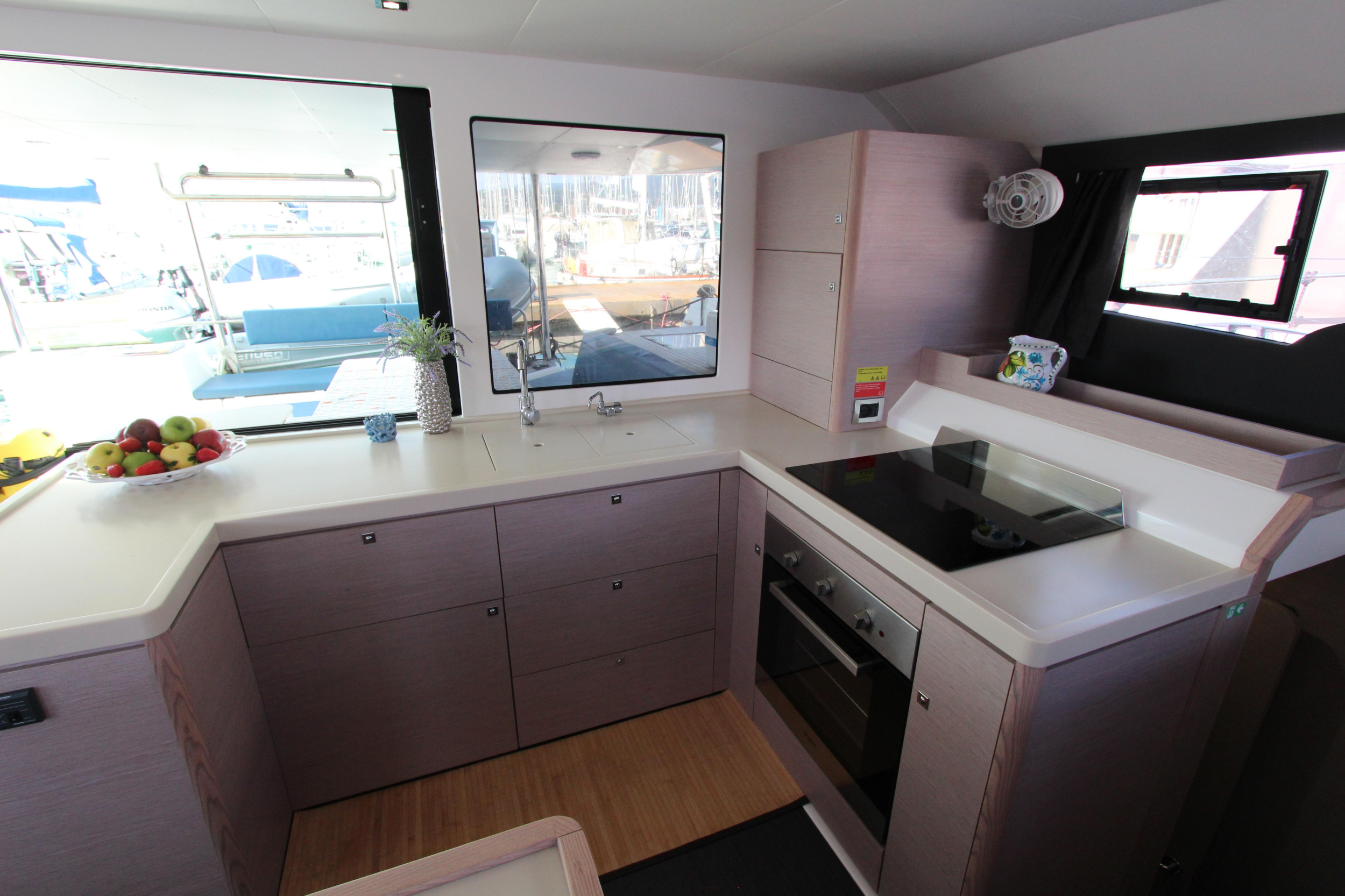 Dufour Catamaran 48 5c+5h — photo 35
