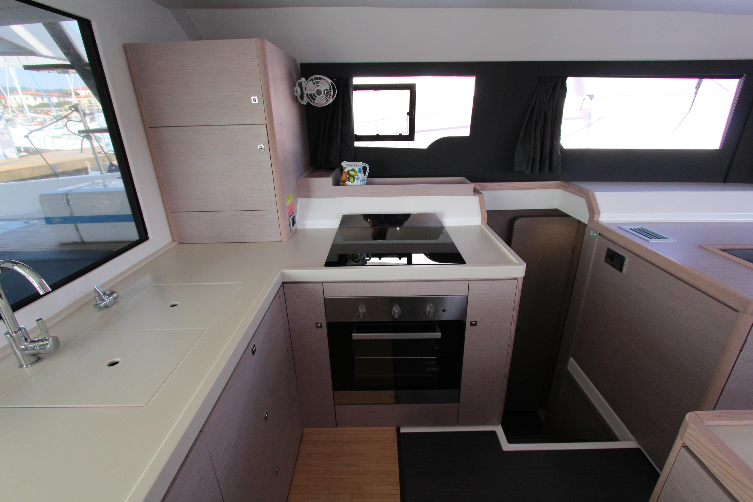 Dufour Catamaran 48 5c+5h — photo 15