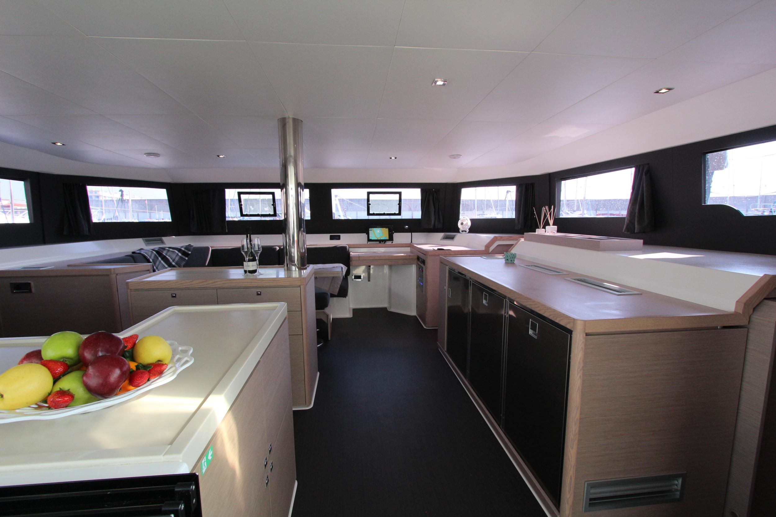 Dufour Catamaran 48 5c+5h — photo 16
