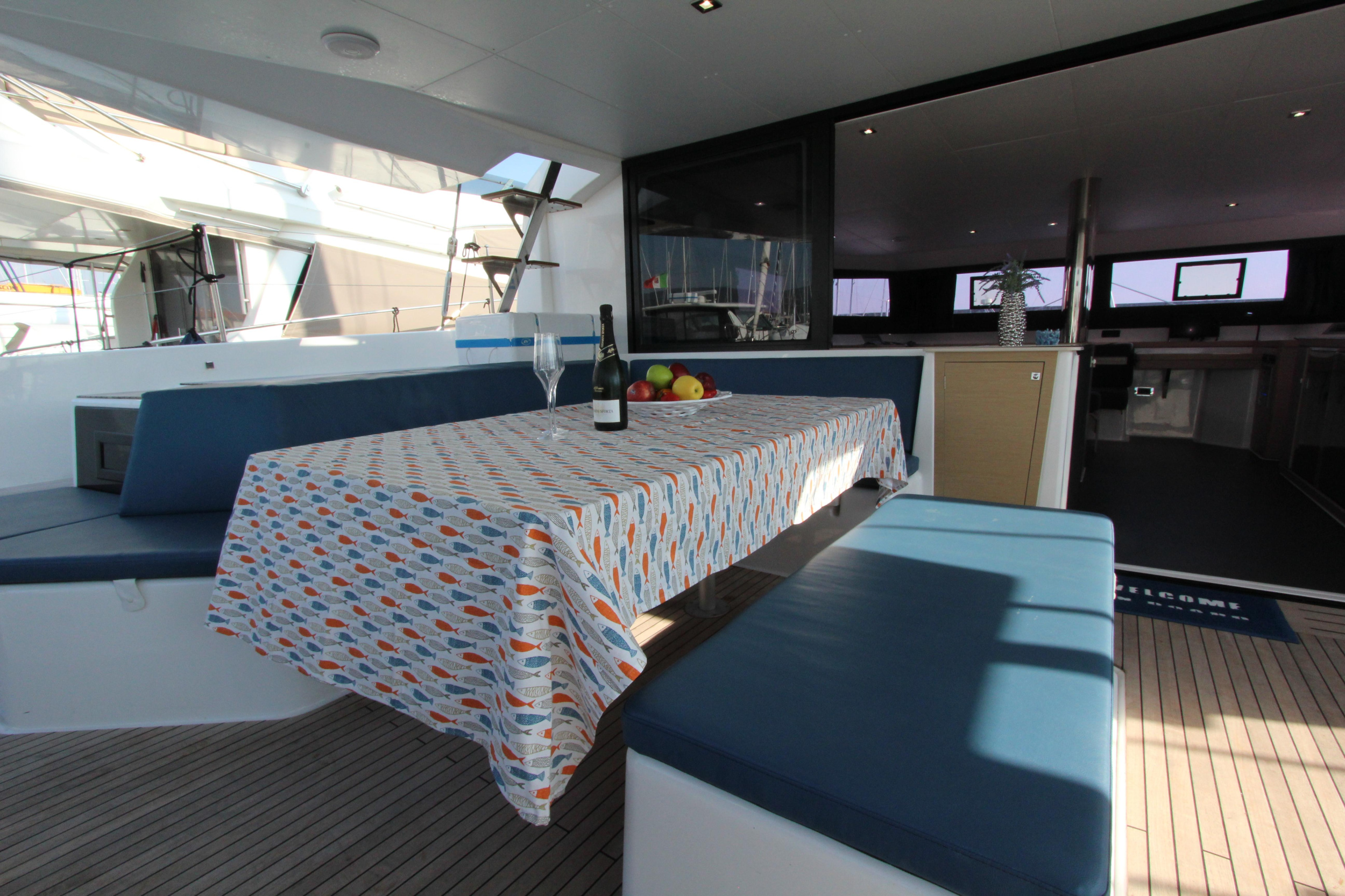Dufour Catamaran 48 5c+5h — photo 17