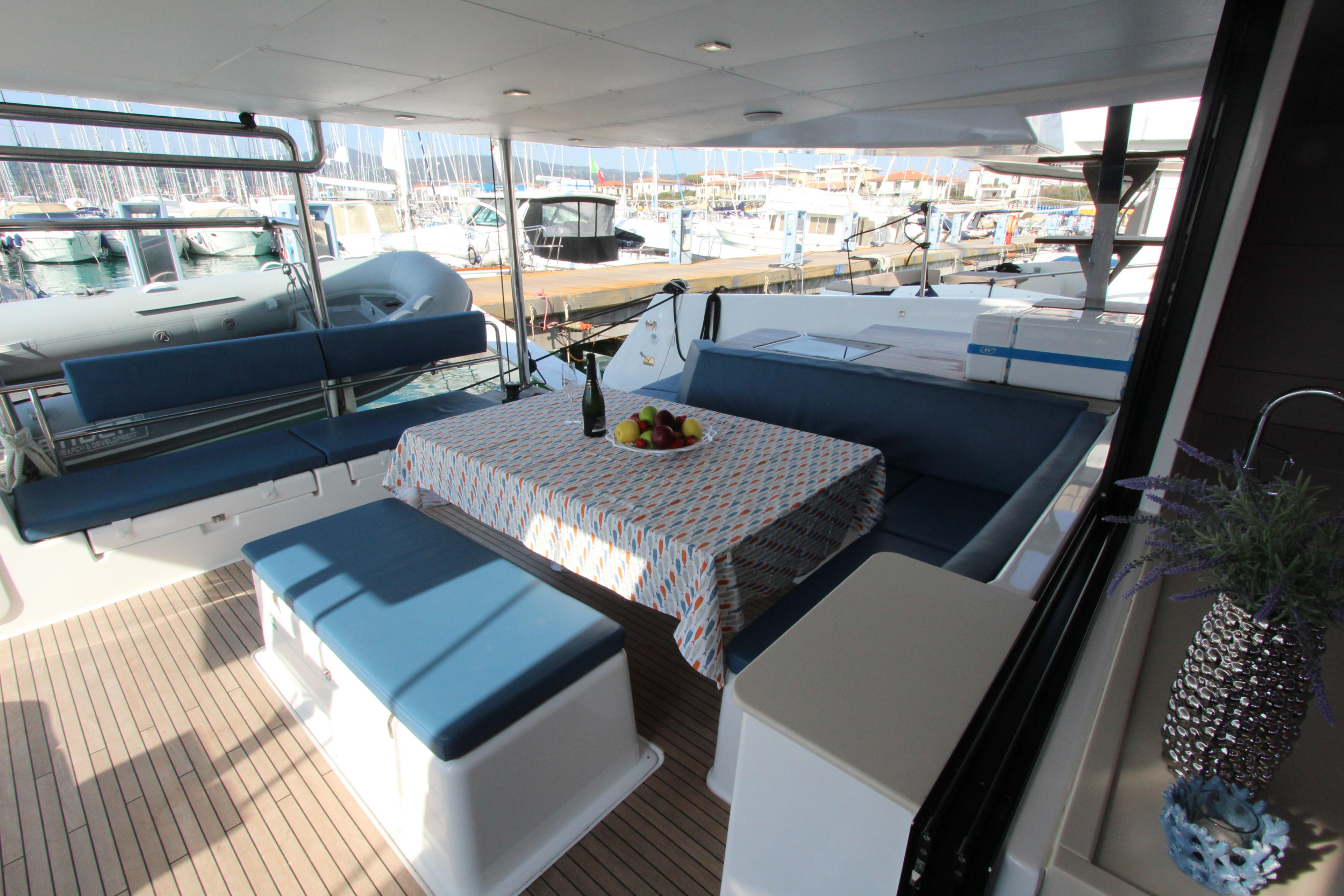 Dufour Catamaran 48 5c+5h — photo 25