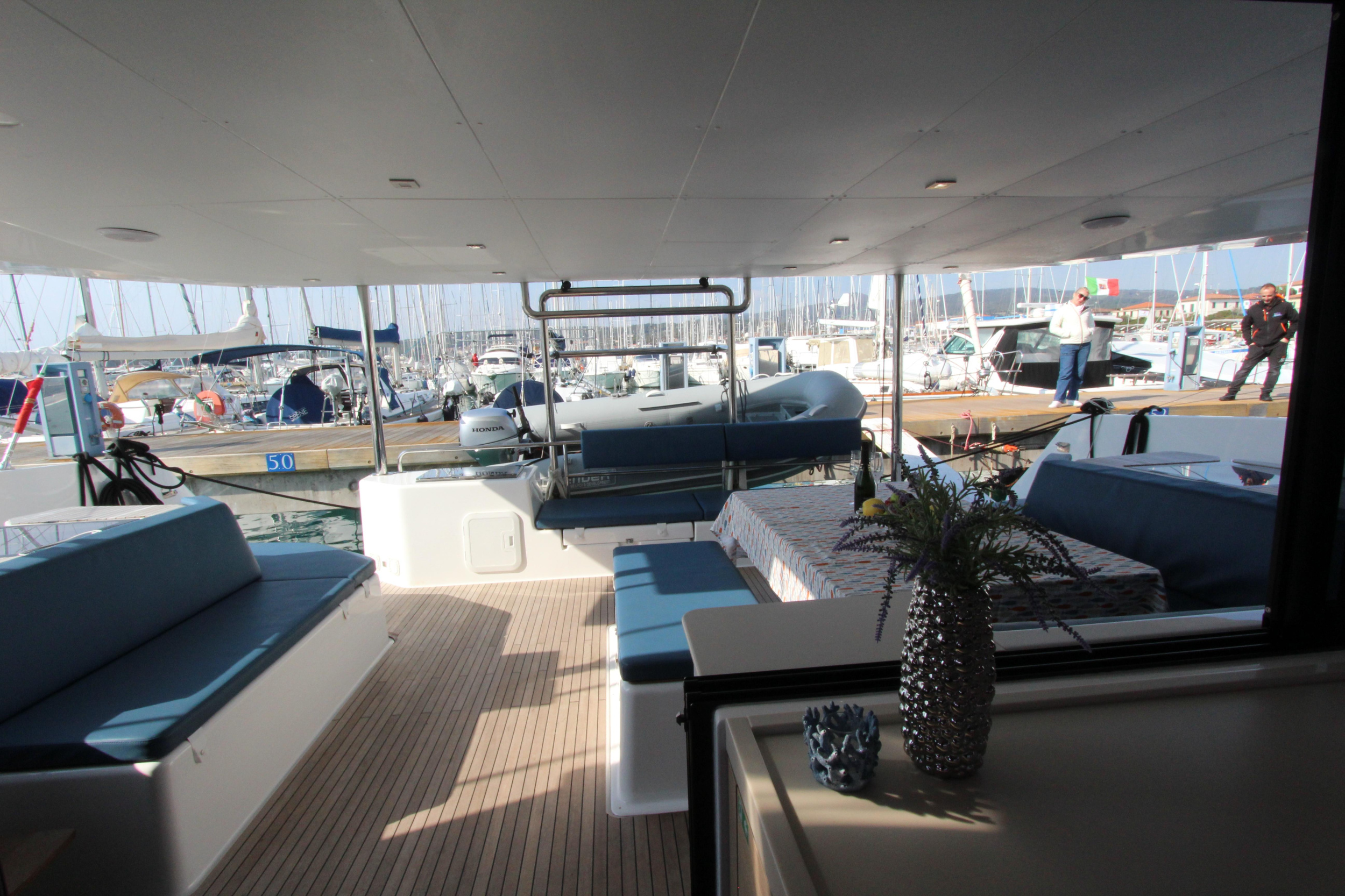 Dufour Catamaran 48 5c+5h — photo 27