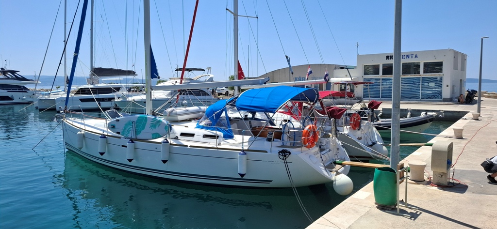 Dufour 455 Grand Large — photo 8
