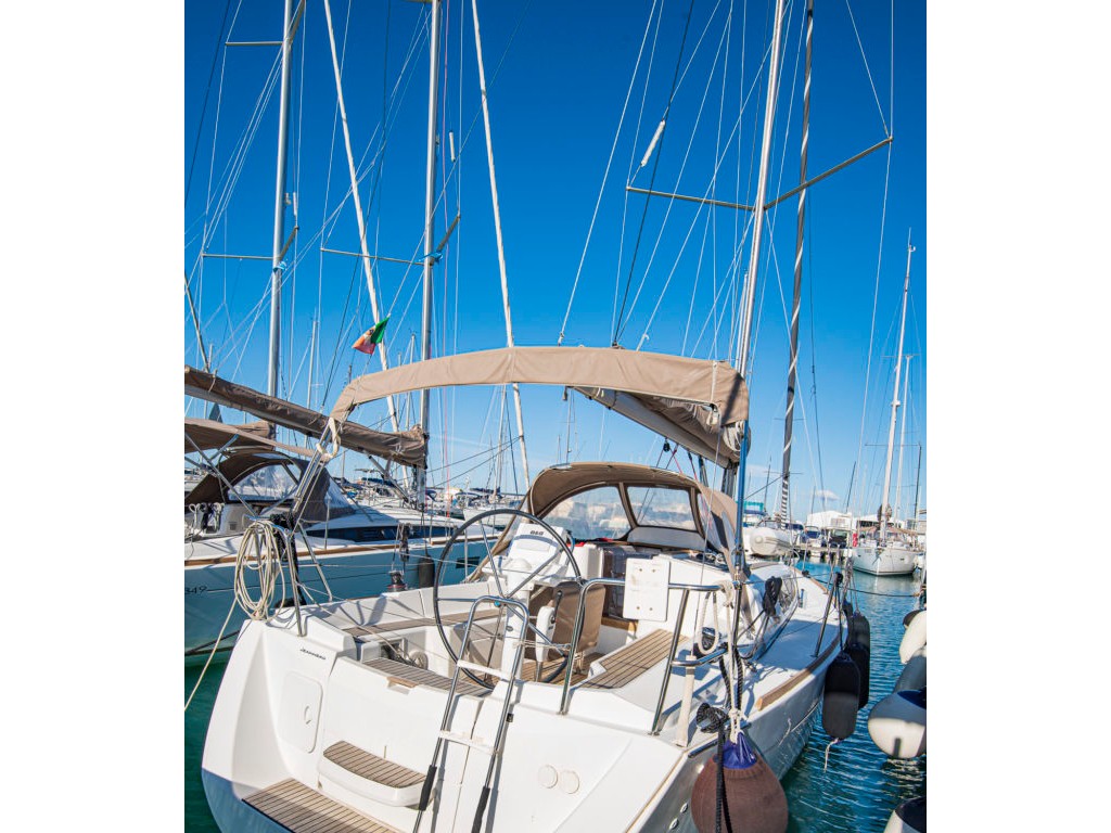 Sun Odyssey 33i — photo 1