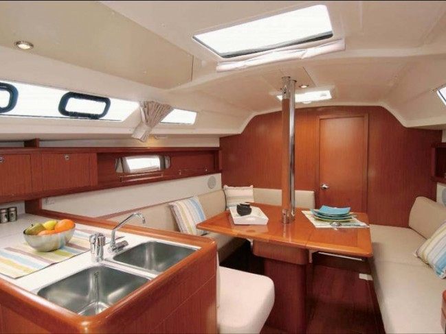 Oceanis 34 — photo 3