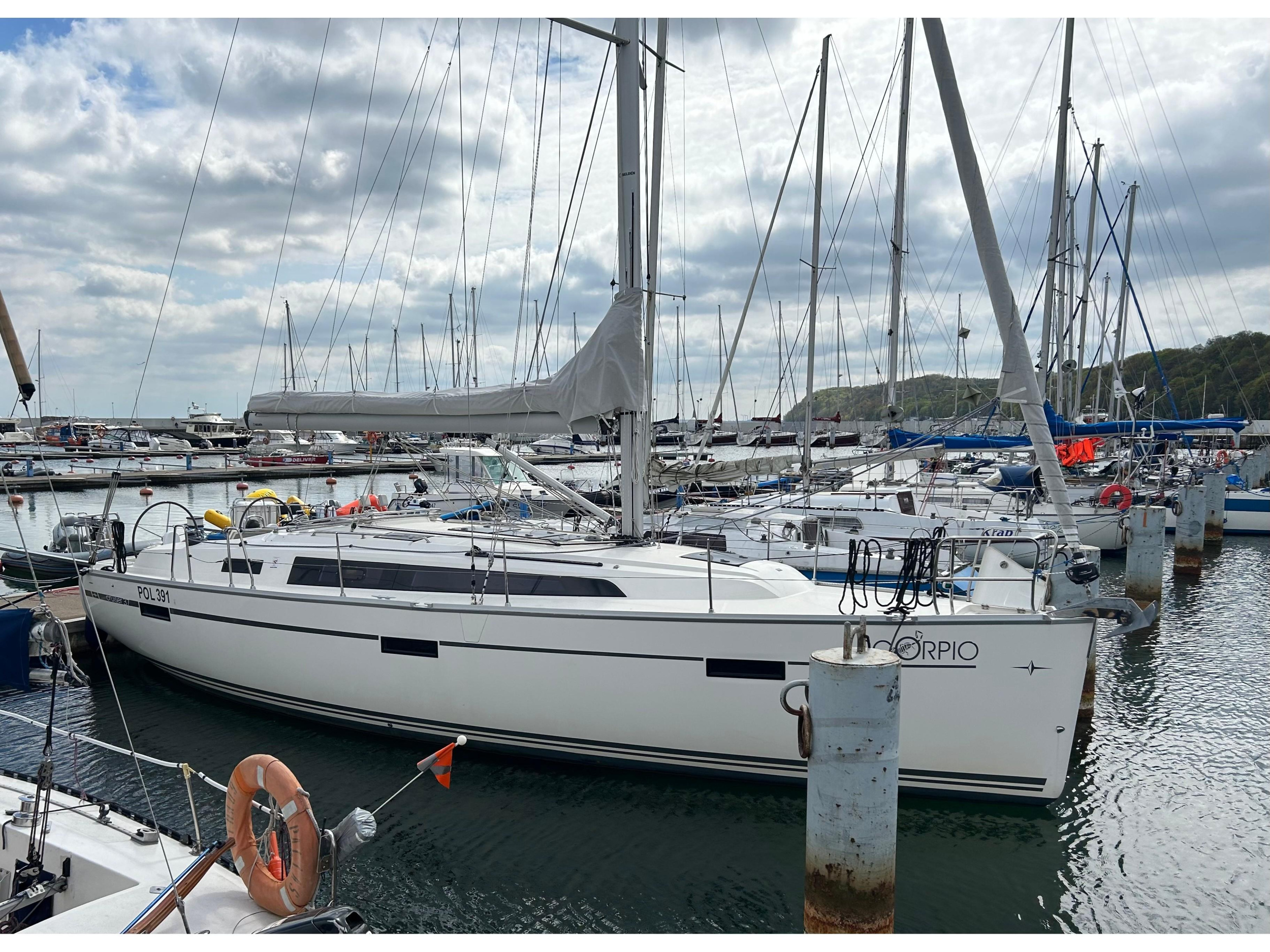 Bavaria 37 — photo 1