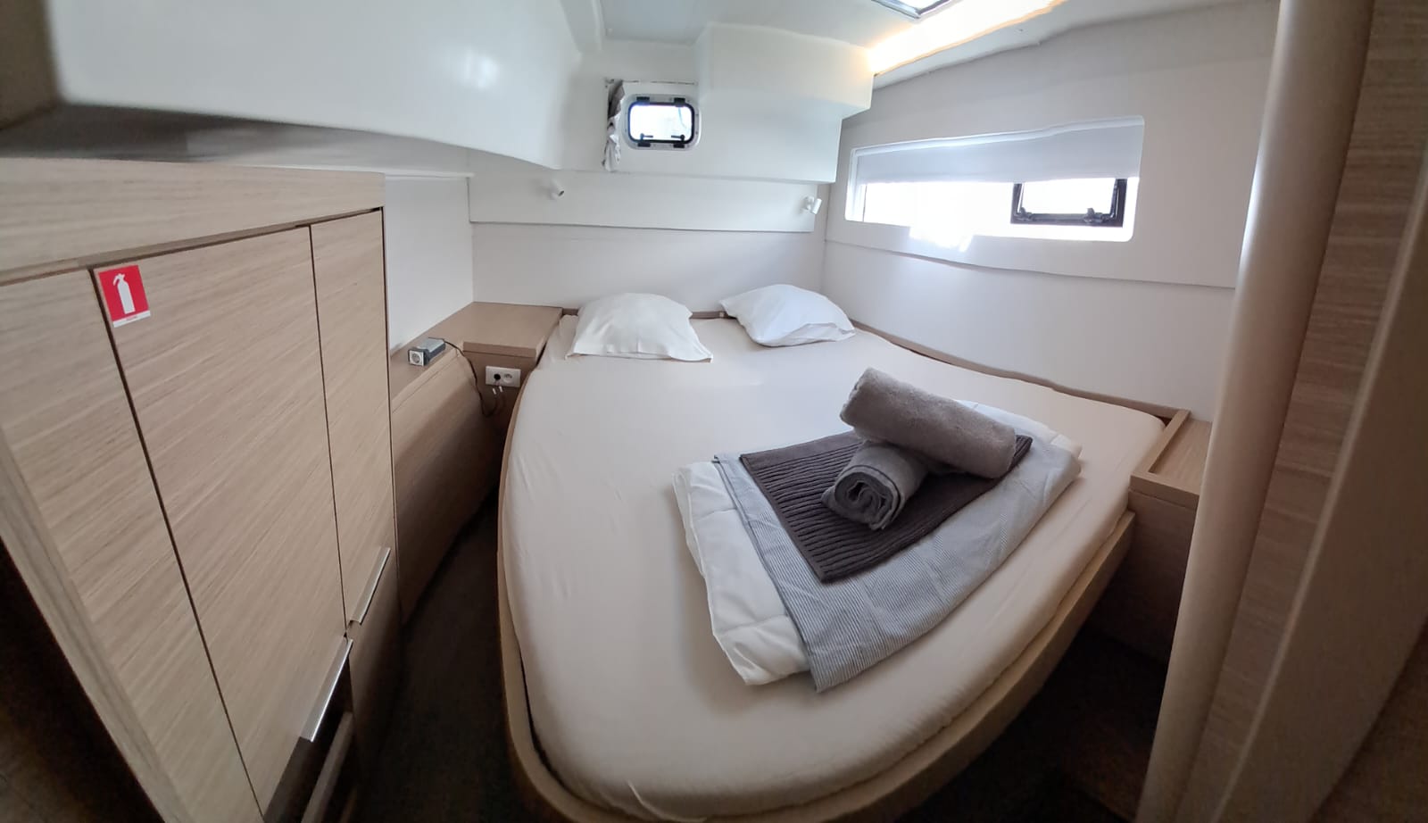Lagoon 40 — photo 7