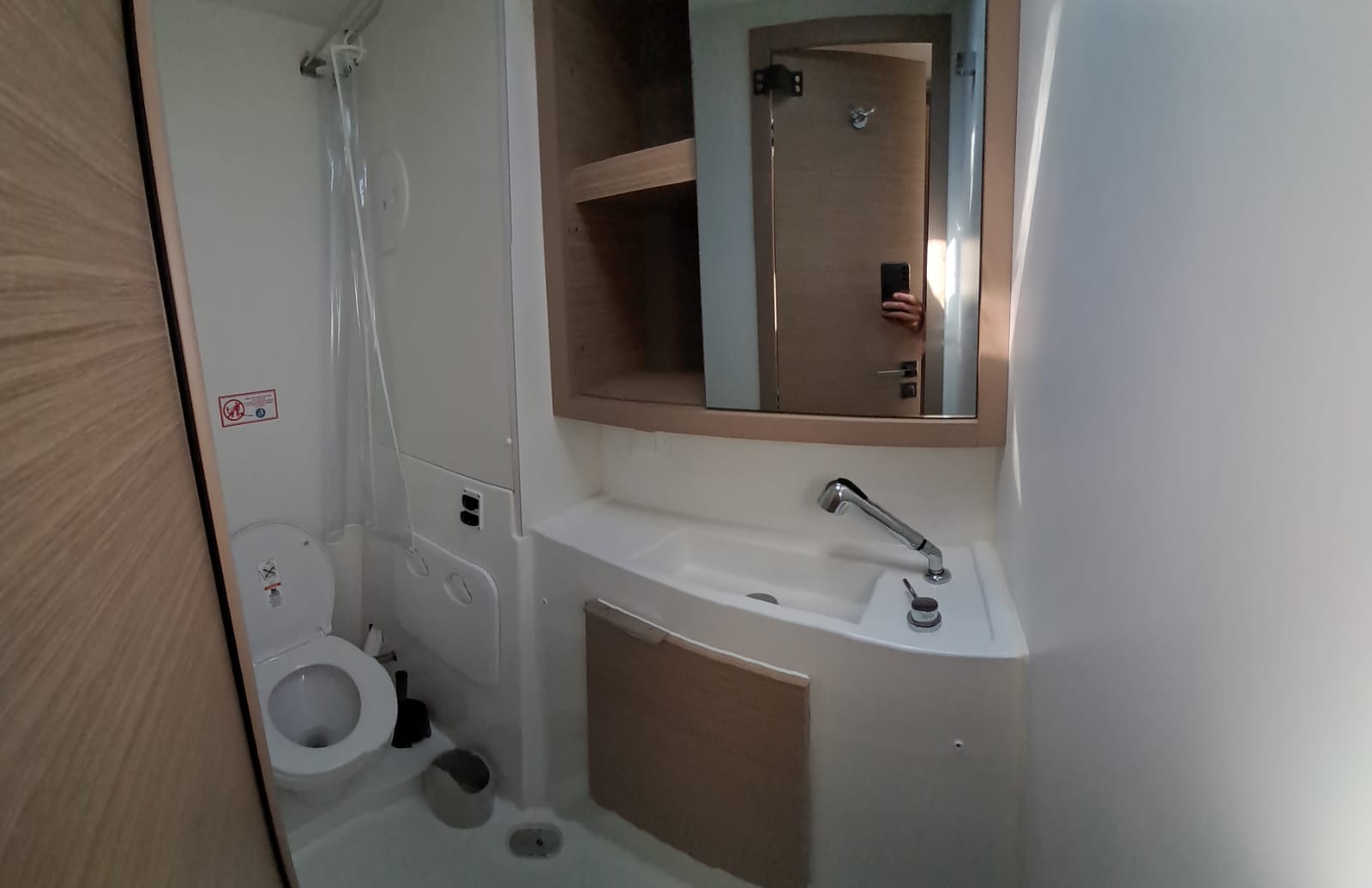 Lagoon 40 — photo 2