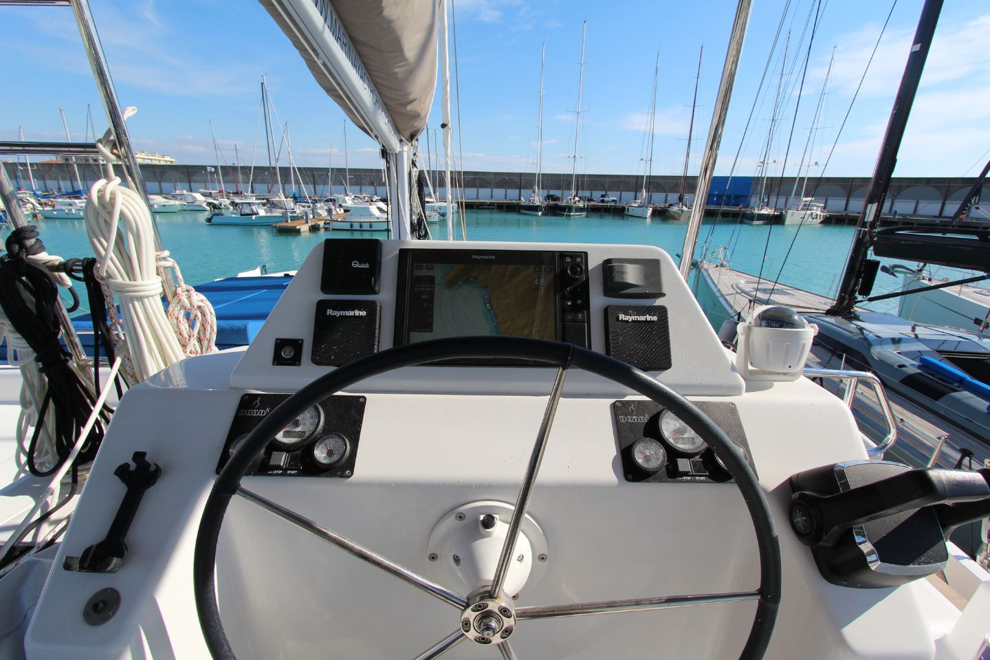 Dufour Catamaran 48 5c+5h — photo 9