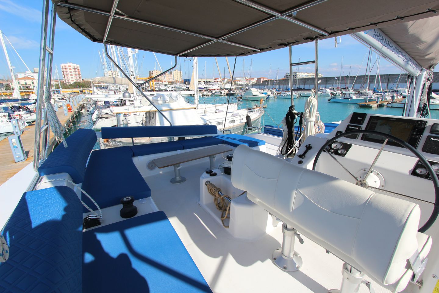 Dufour Catamaran 48 5c+5h — photo 5