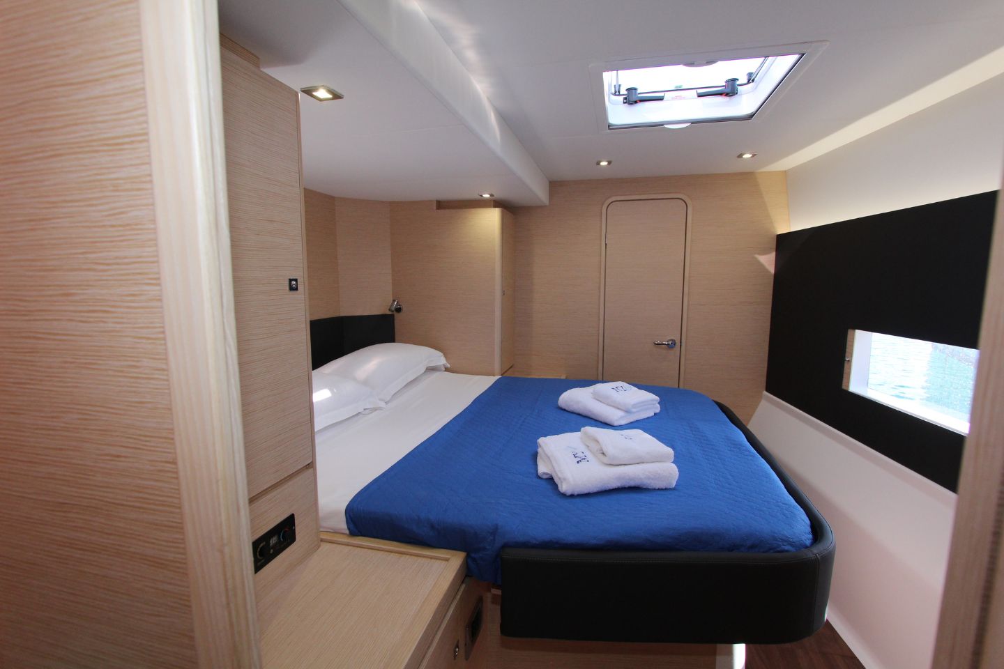 Dufour Catamaran 48 5c+5h — photo 7
