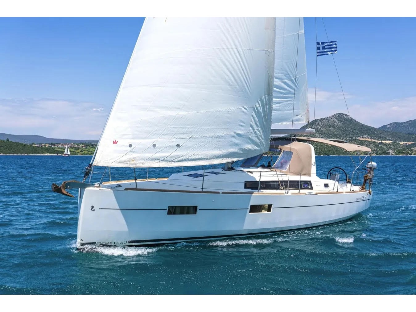 Oceanis 38 — photo 1