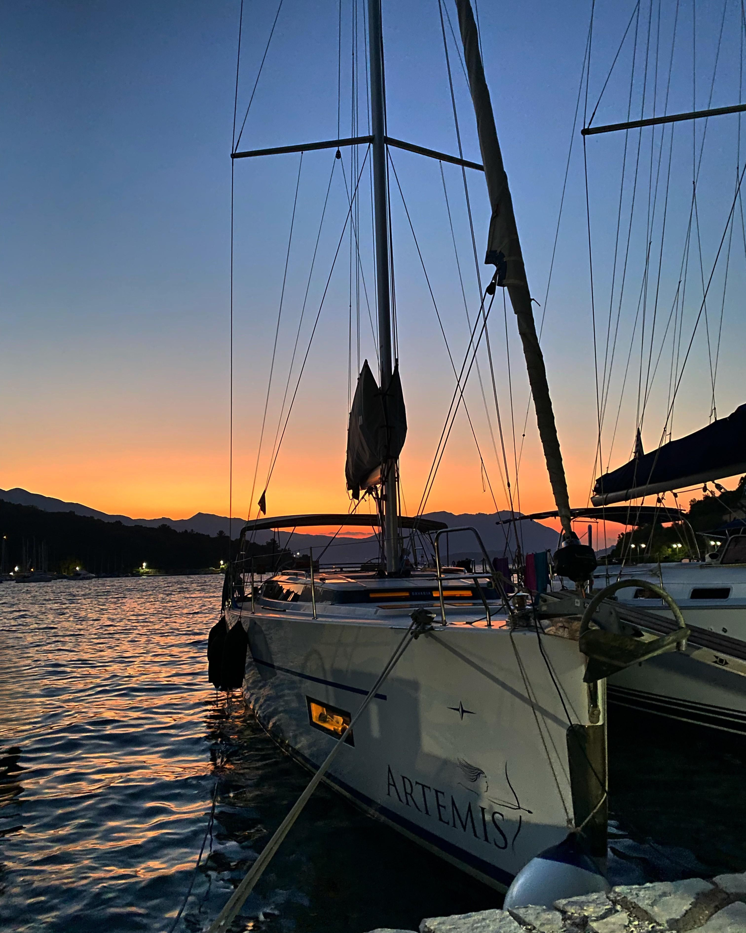 Bavaria C45 Holiday — photo 29