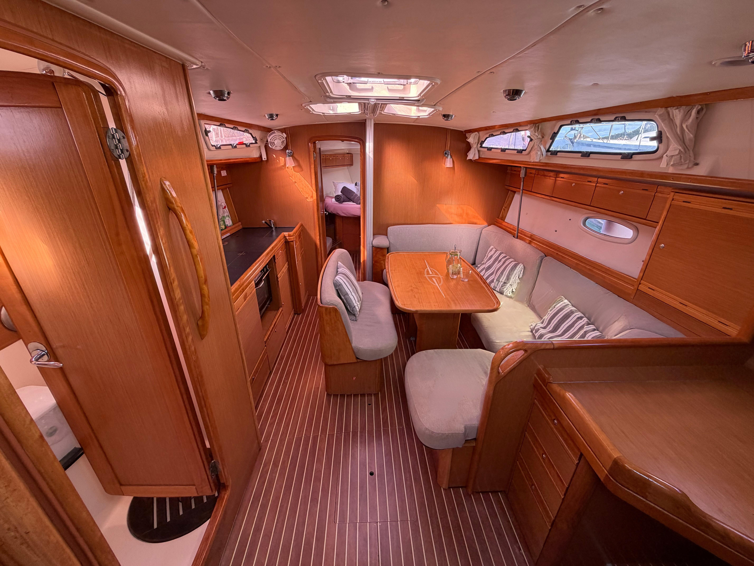 Bavaria Cruiser 40 — photo 2
