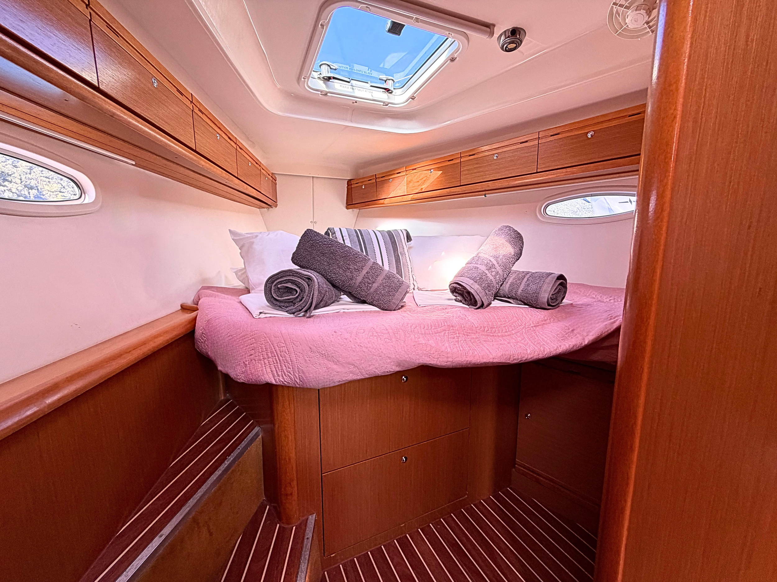 Bavaria Cruiser 40 — photo 10
