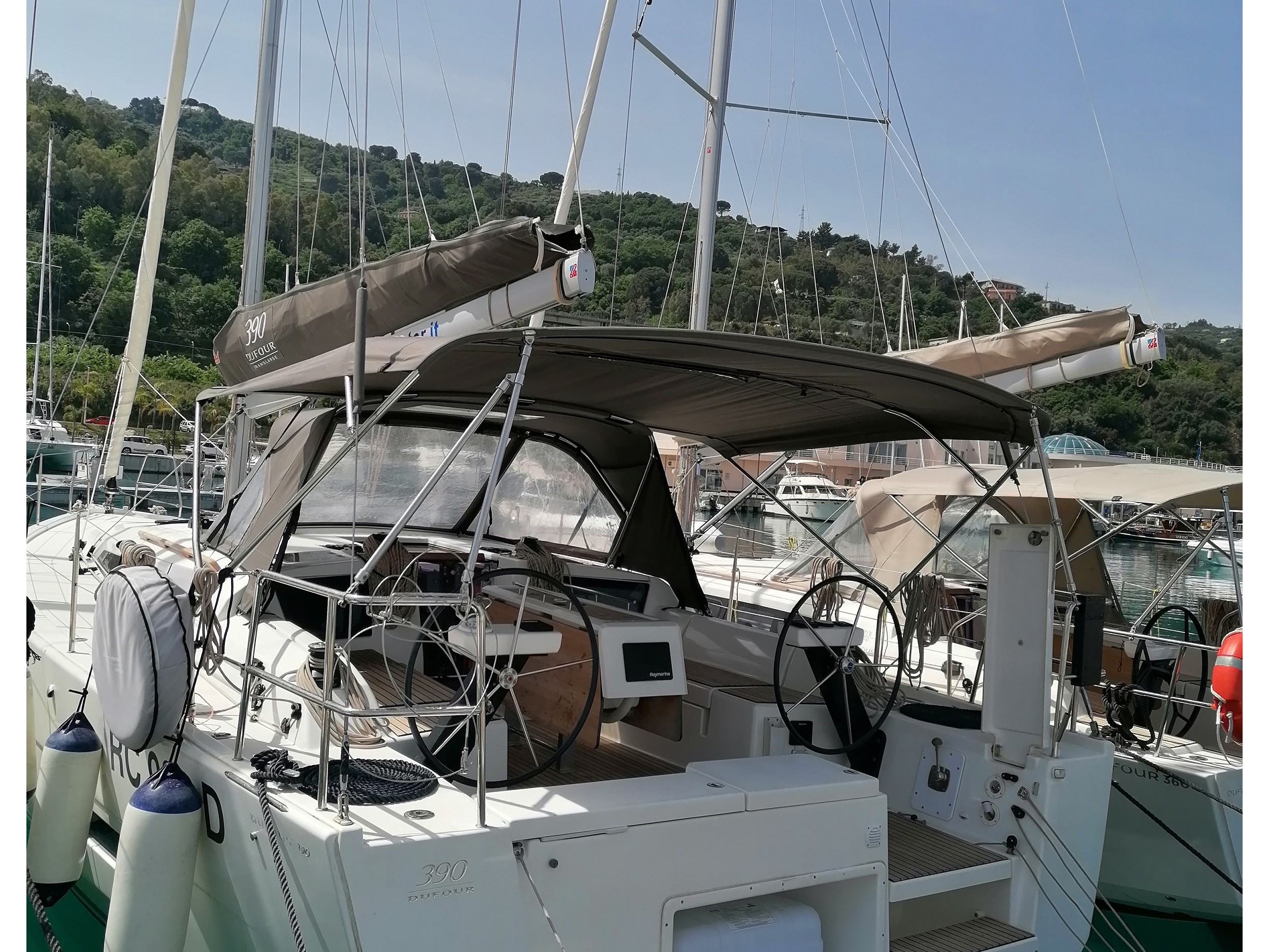 Dufour 390 Grand Large — photo 1