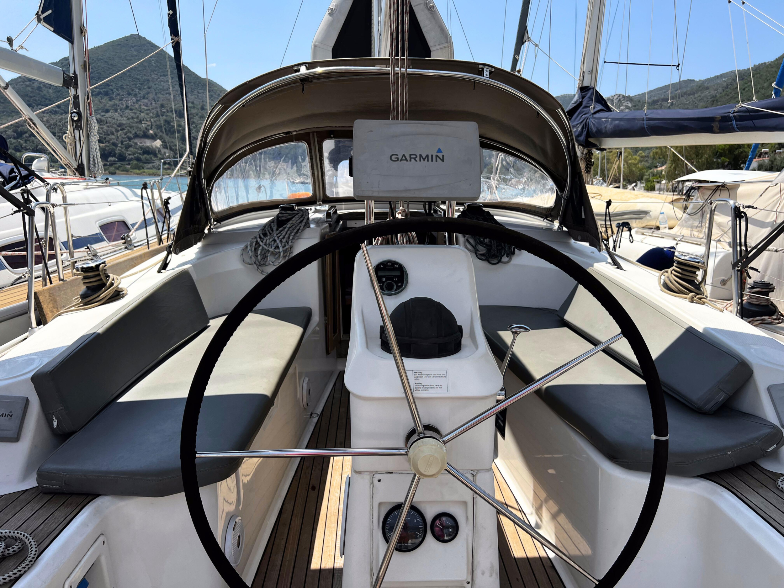 Bavaria Cruiser 33 — photo 3