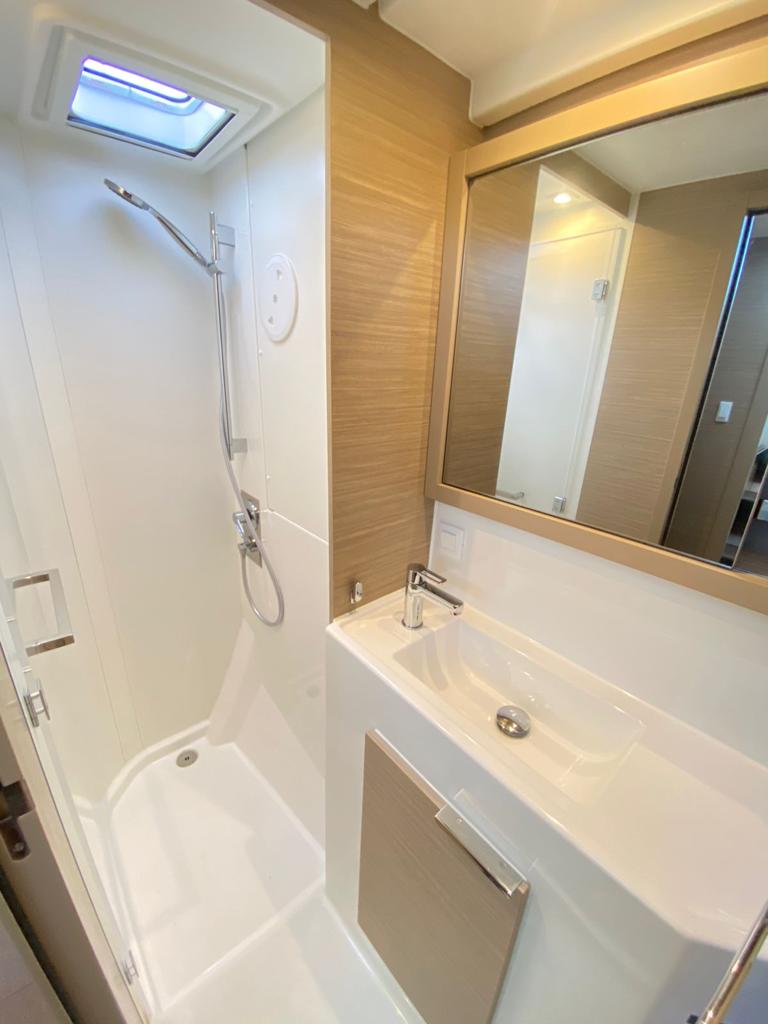 Lagoon 40 — photo 18