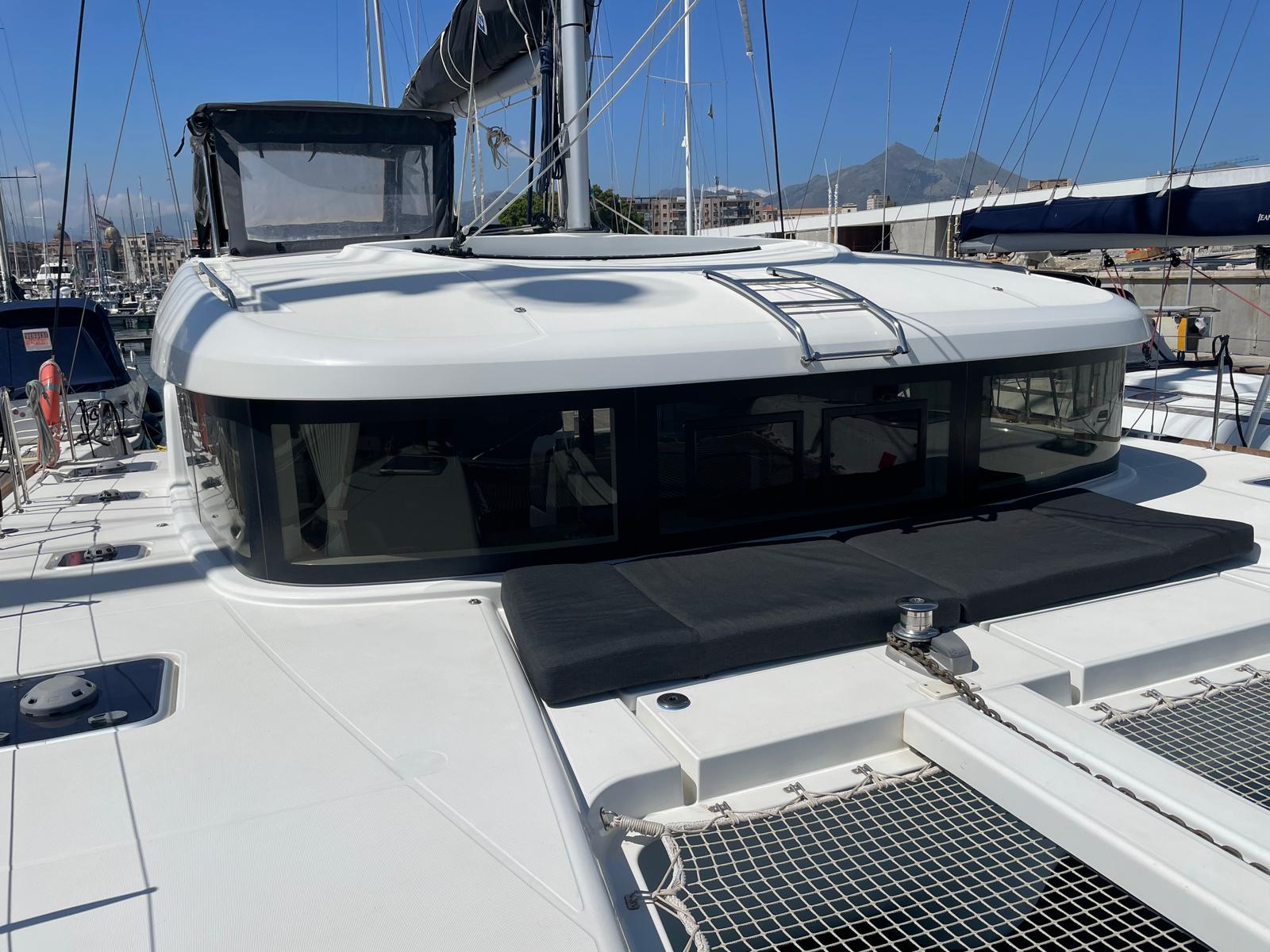 Lagoon 40 — photo 7