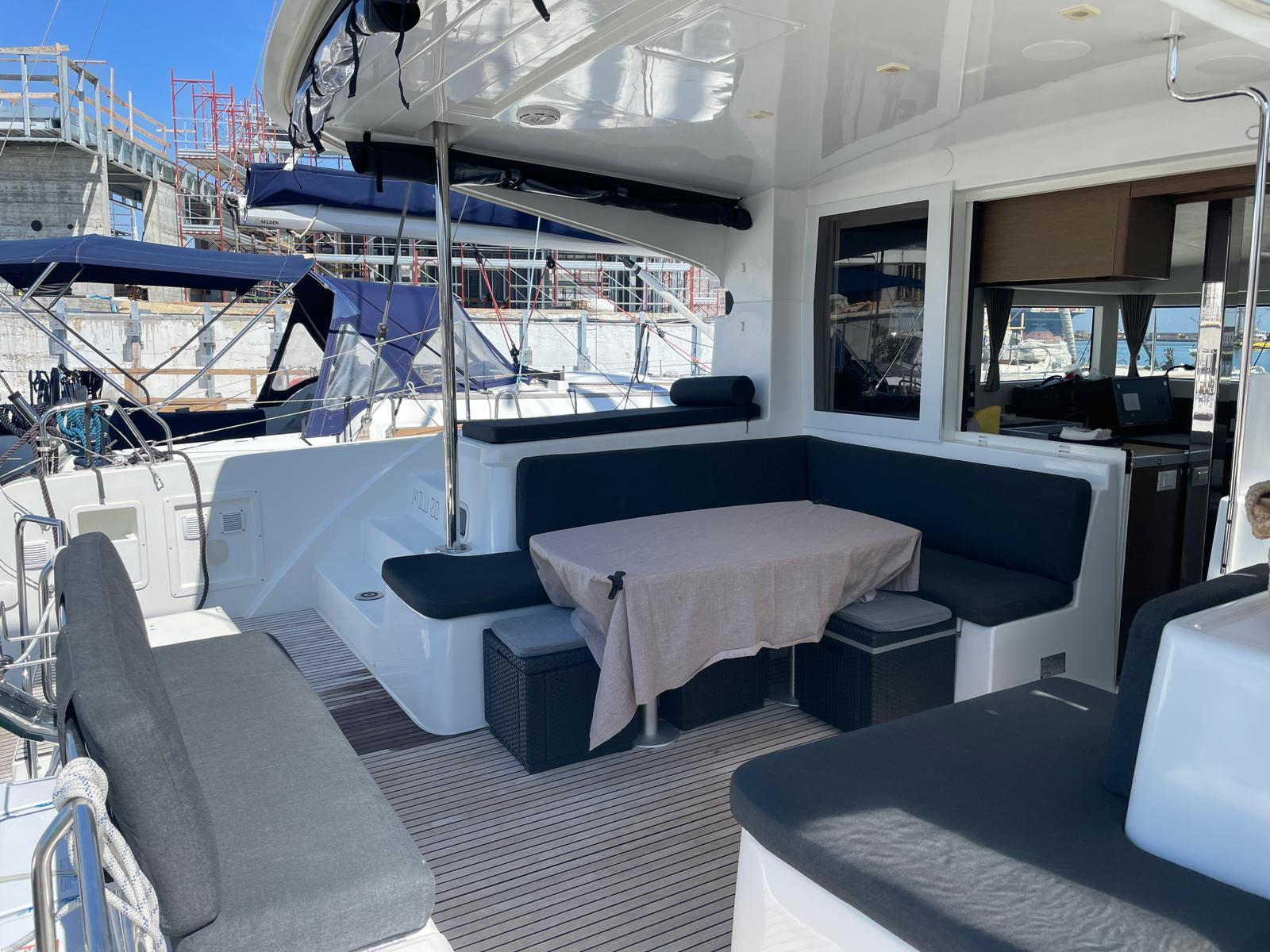 Lagoon 40 — photo 9