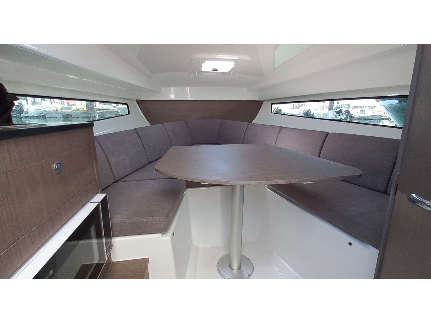 Beneteau Flyer 8 Sundeck — photo 6