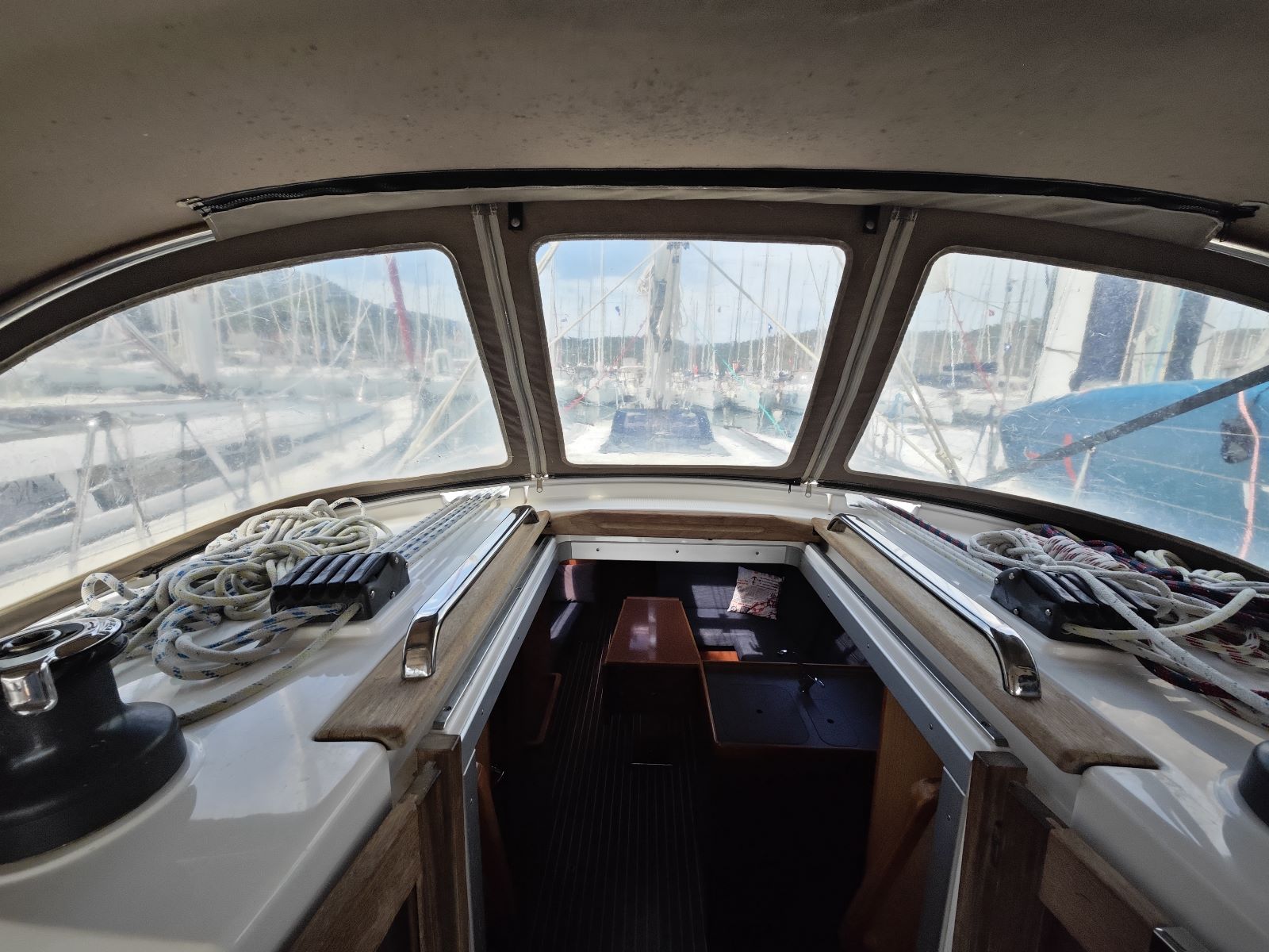 Bavaria Cruiser 37 — photo 8