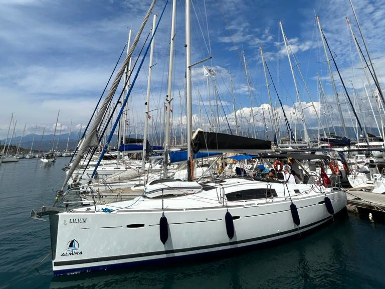 Beneteau 43 — photo 1