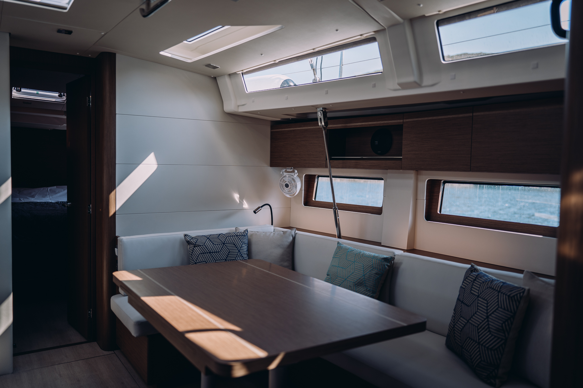 Oceanis 51.1 — photo 8