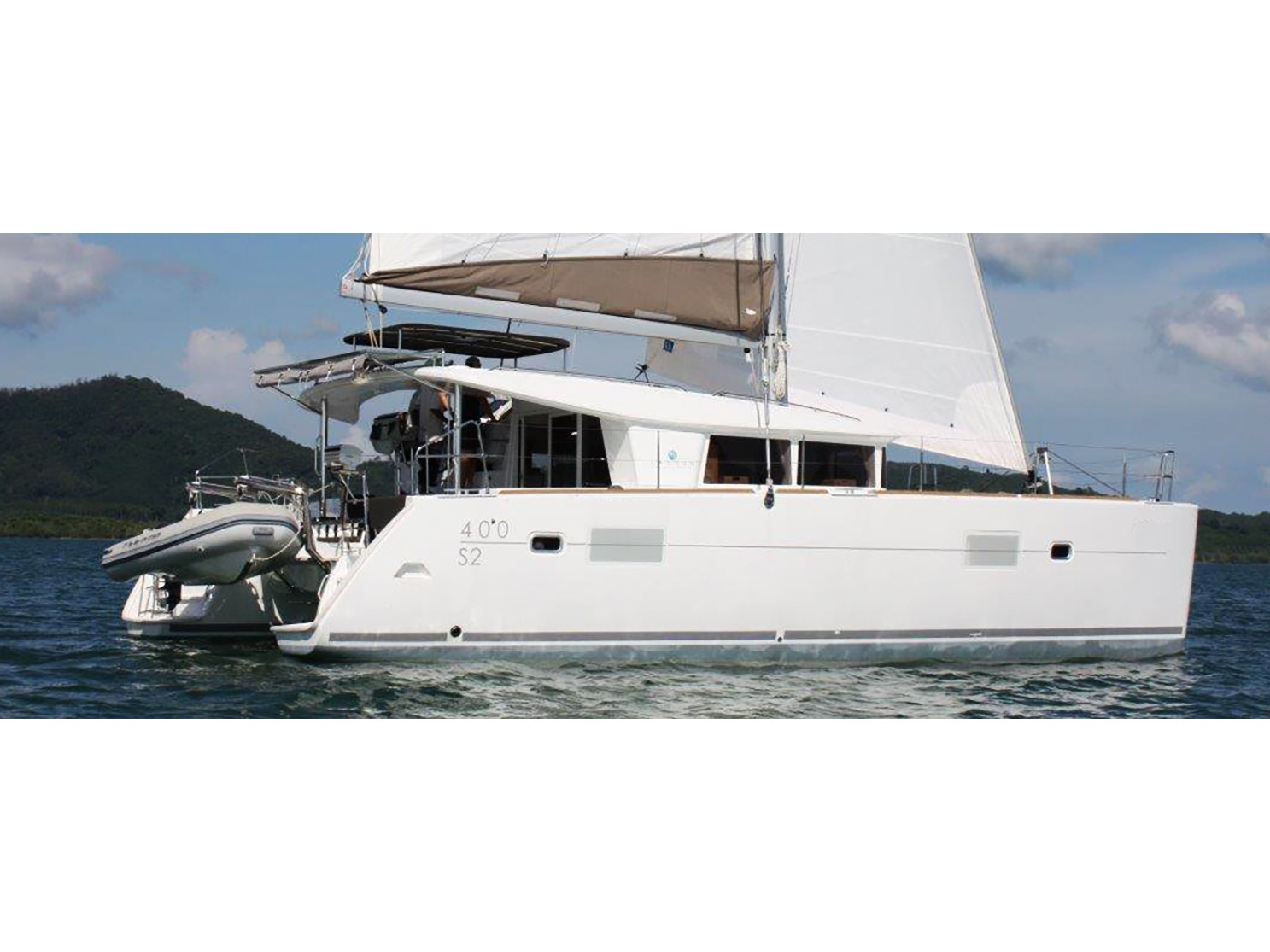 Lagoon 400 S2 — photo 1