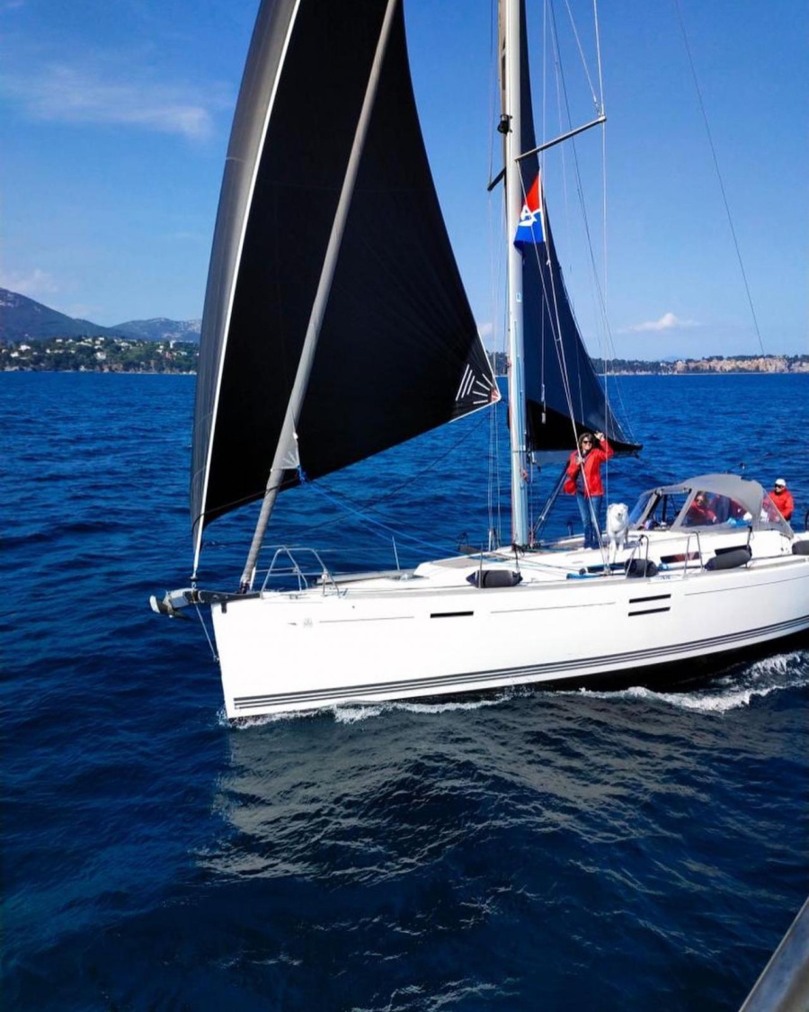 Dufour 40 E Performance — photo 7