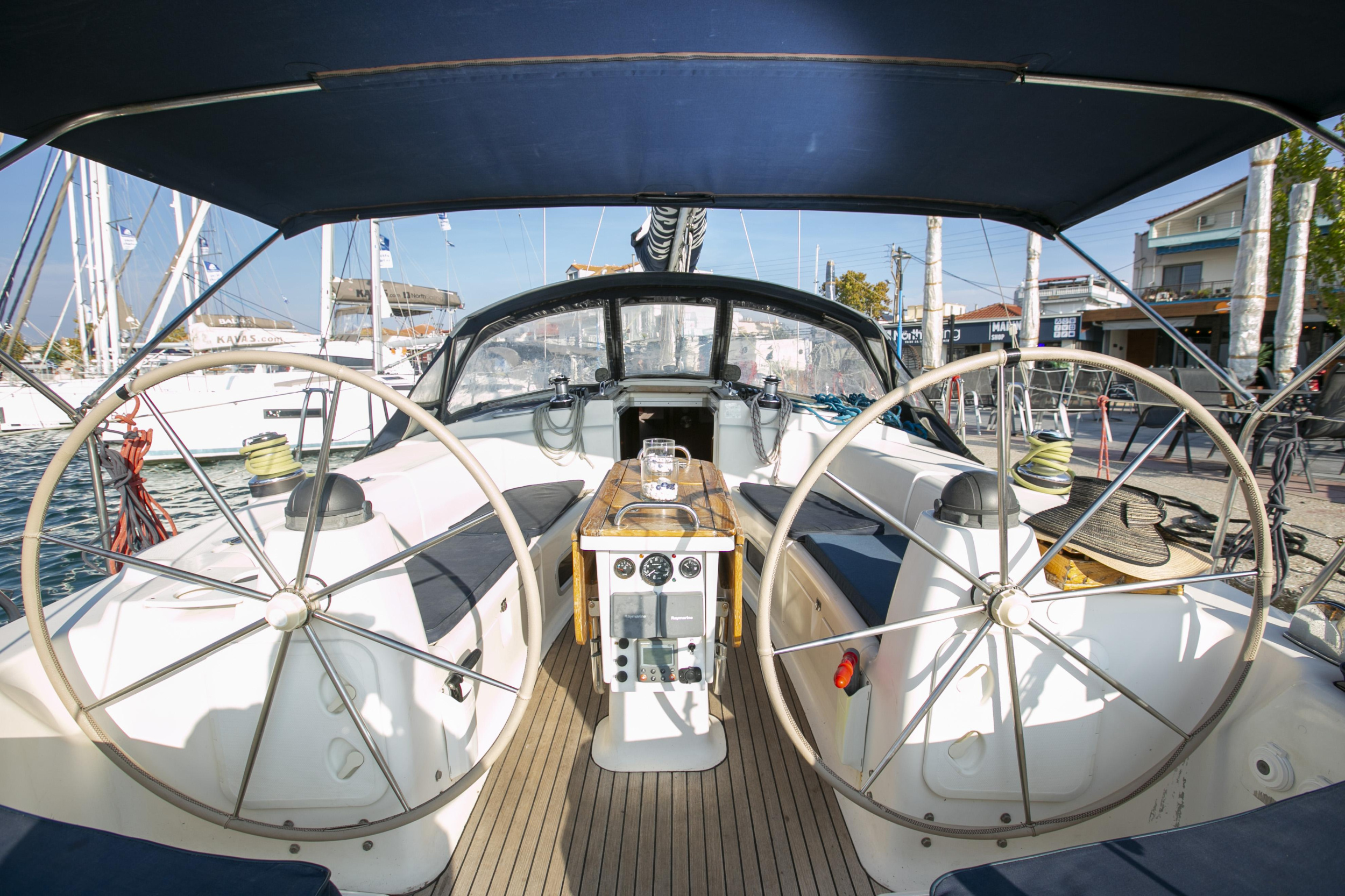 Bavaria 44 — photo 4