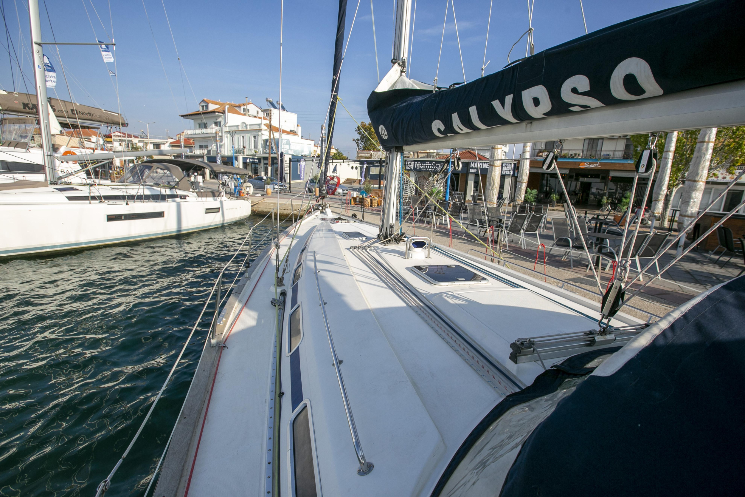 Bavaria 44 — photo 12