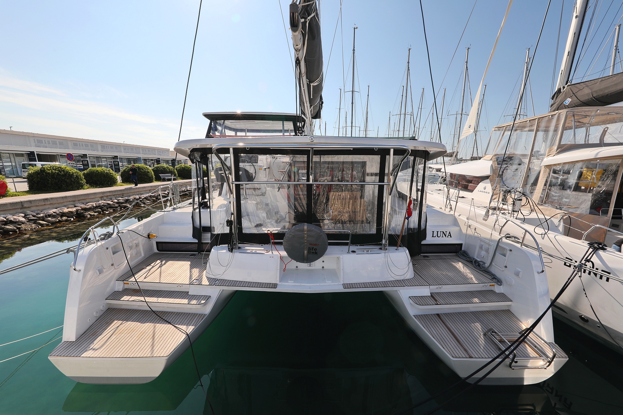 Lagoon 42 — photo 20