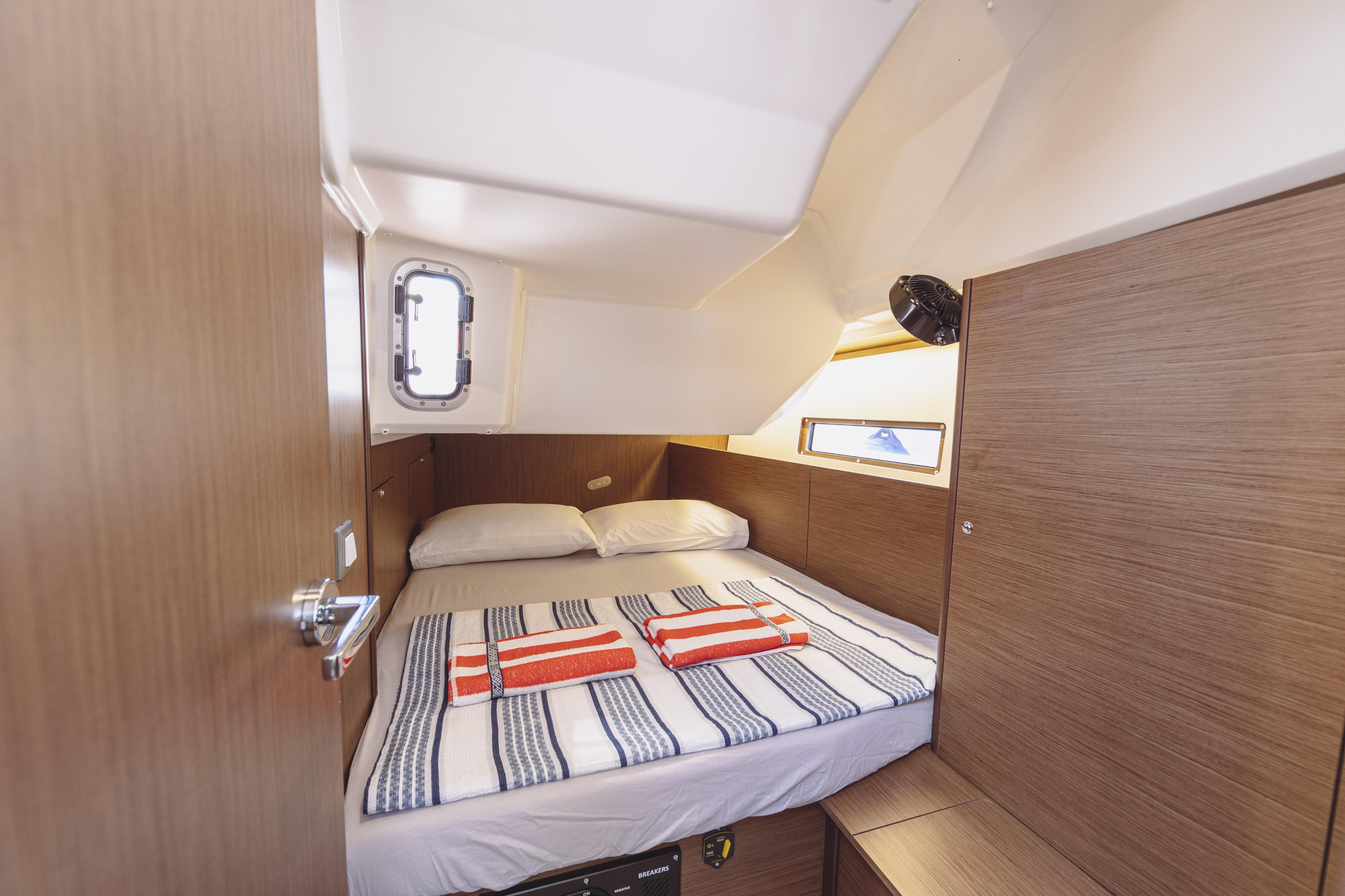 Oceanis 40.1 — photo 4