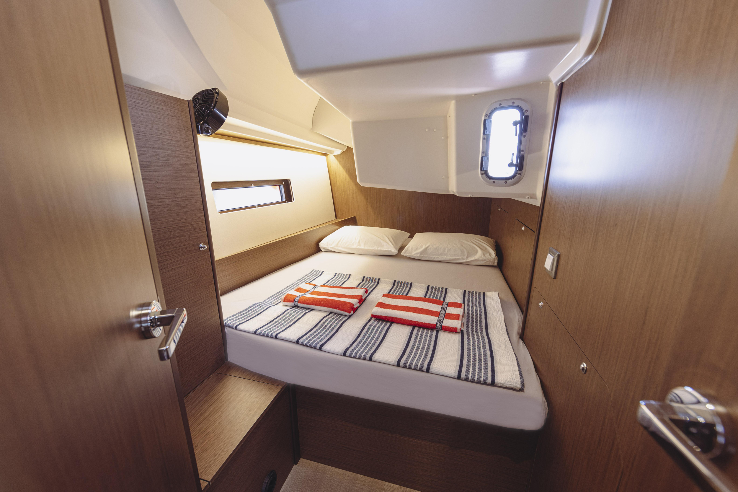 Oceanis 40.1 — photo 9