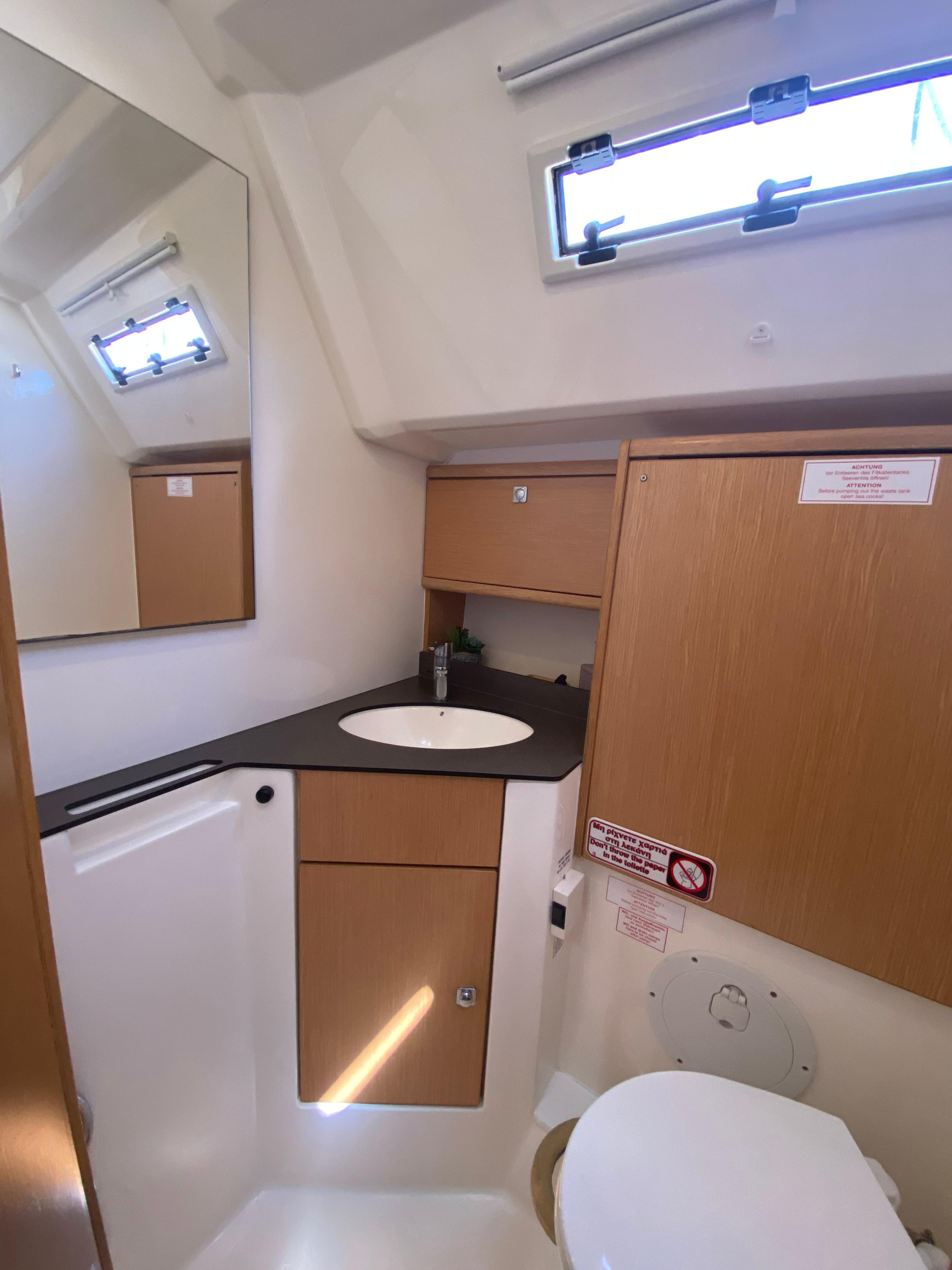 Bavaria Cruiser 46 — photo 8