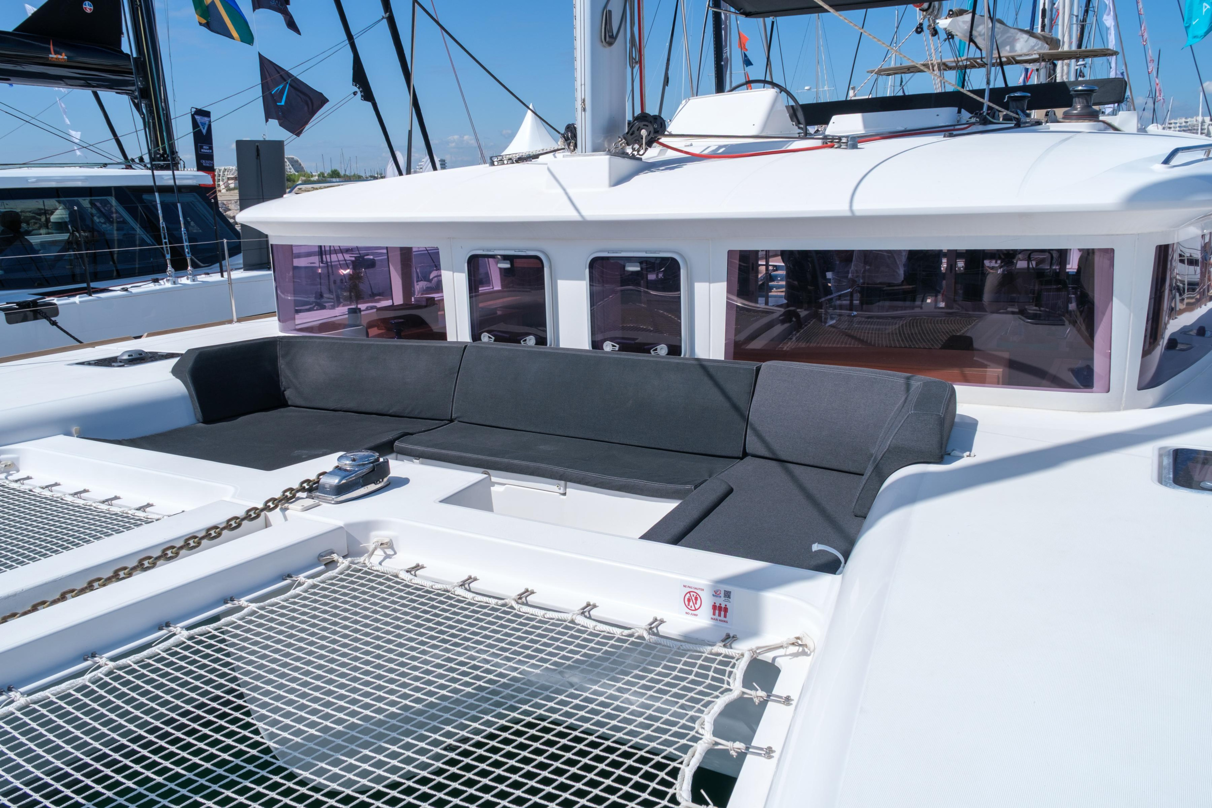 Lagoon 450F — photo 7