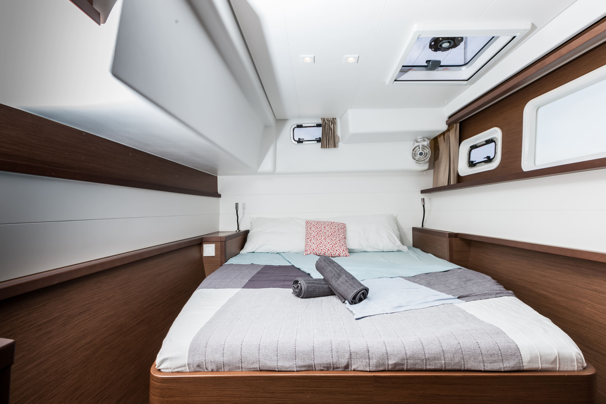 Lagoon 450 Flybridge — photo 12