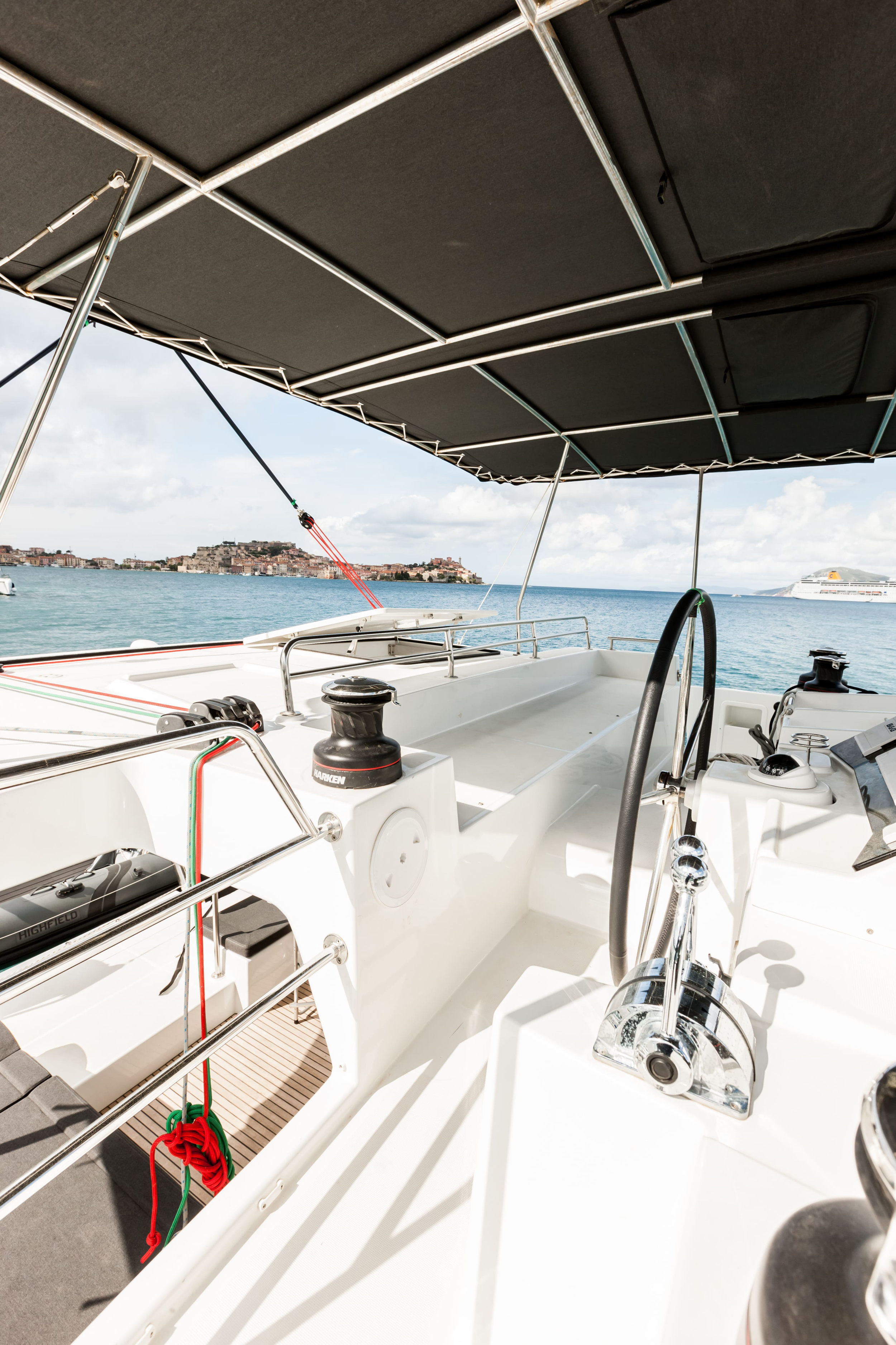 Lagoon 450 Flybridge — photo 18