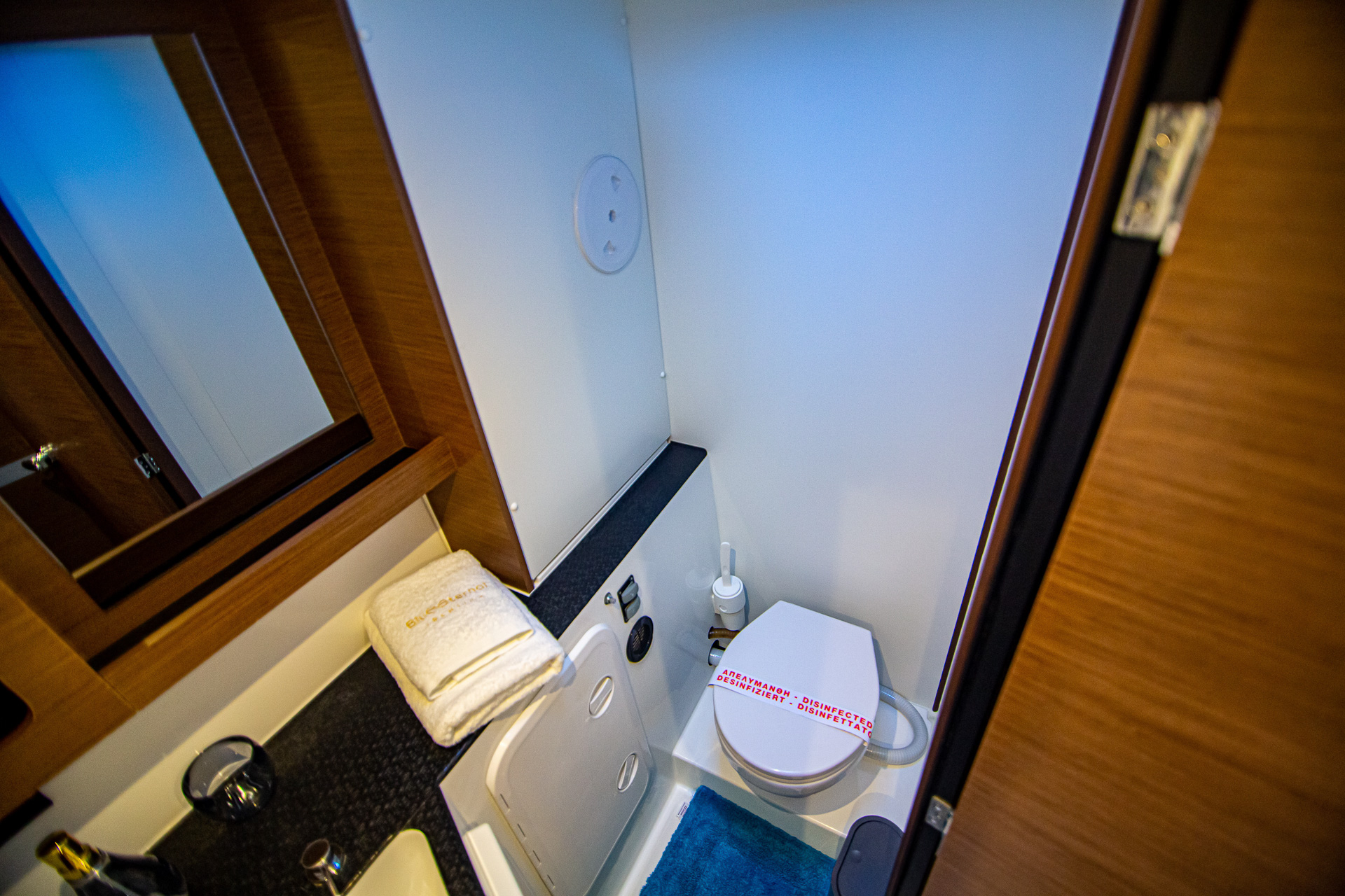 Lagoon 42 — photo 13