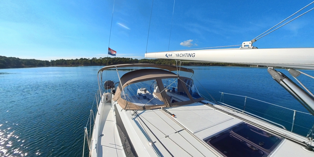 Sun Odyssey 410 — photo 2