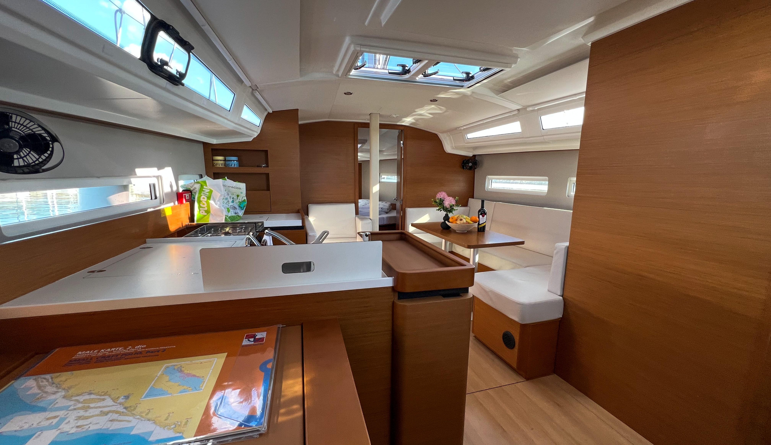 Sun Odyssey 410 — photo 14