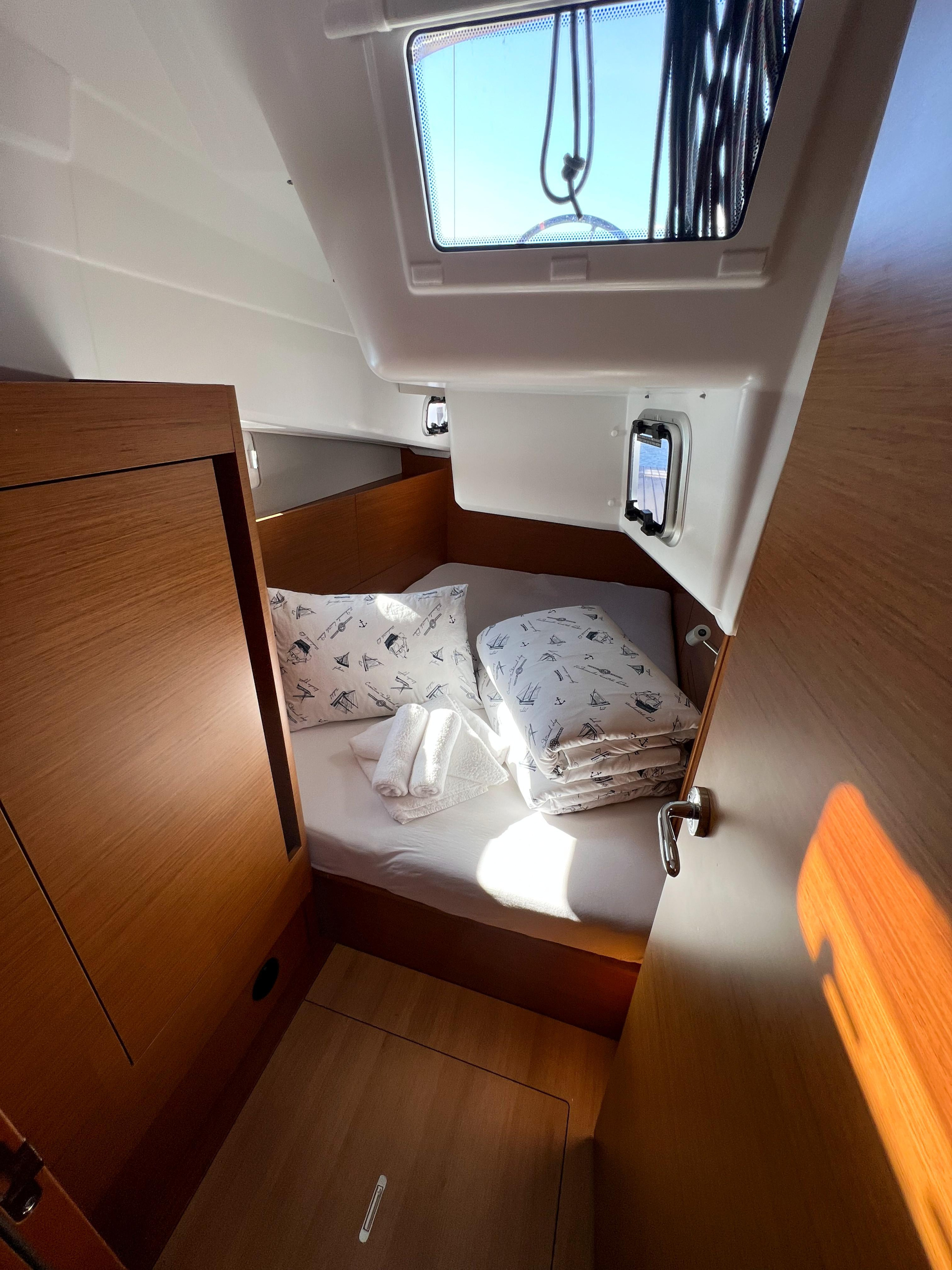 Sun Odyssey 410 — photo 8