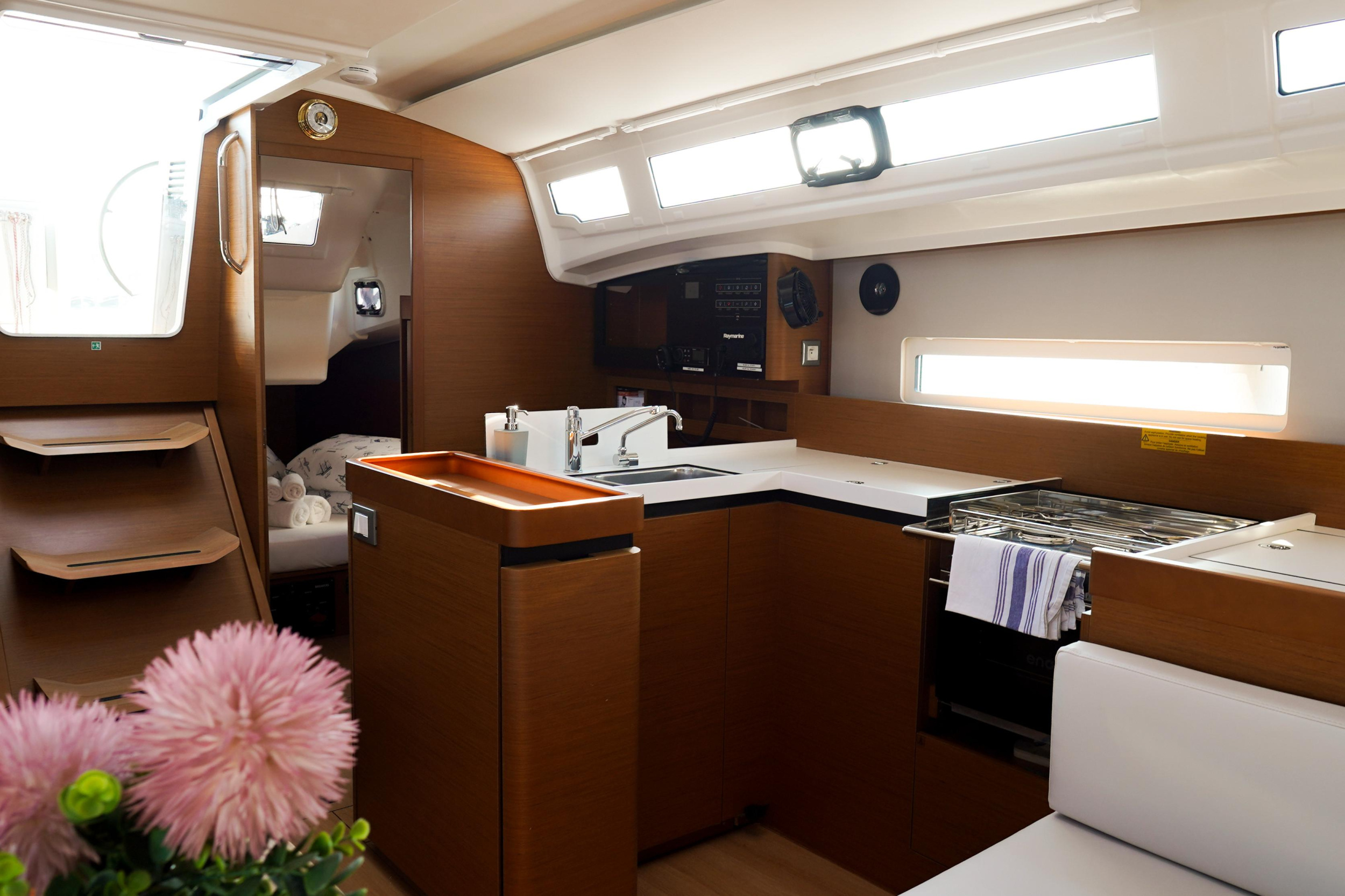 Sun Odyssey 410 — photo 9