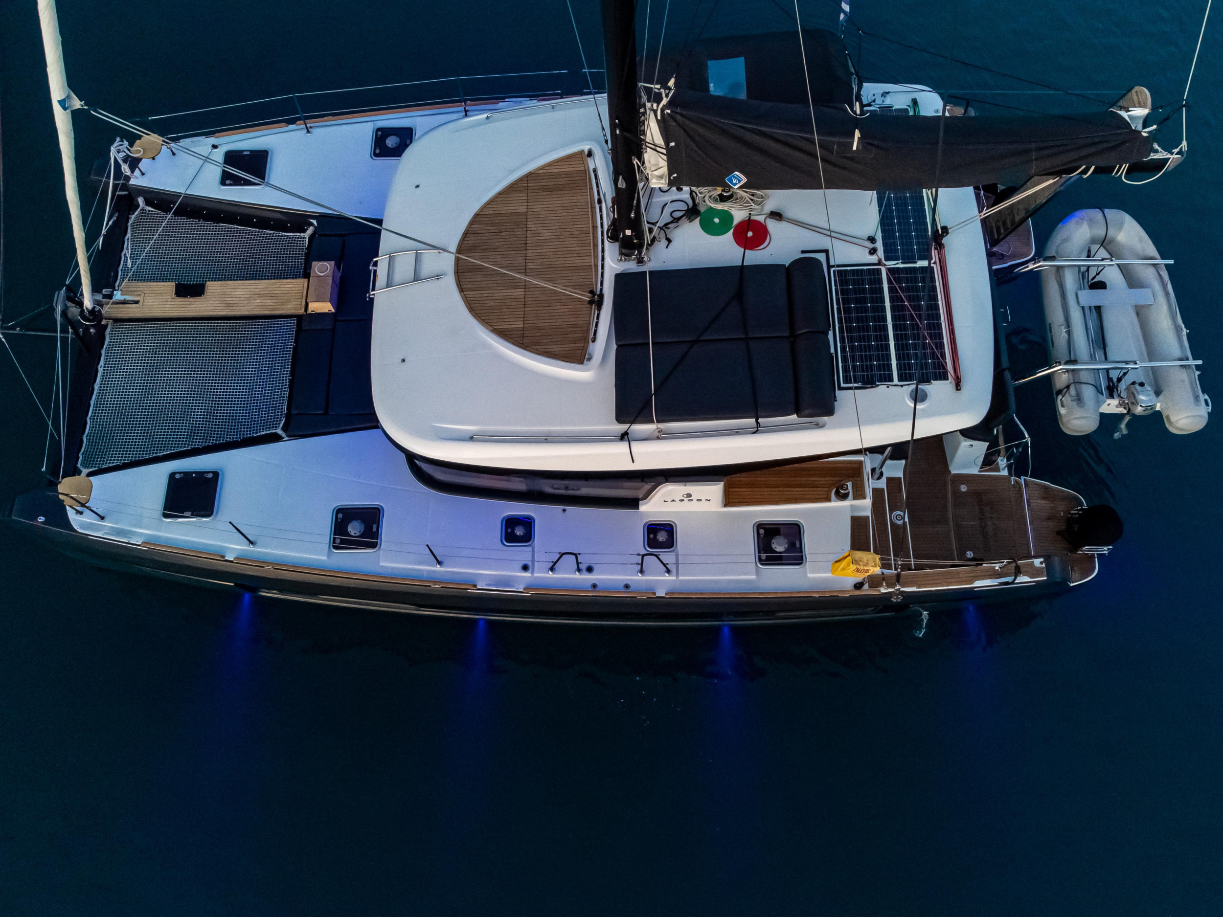 Lagoon 40 — photo 46