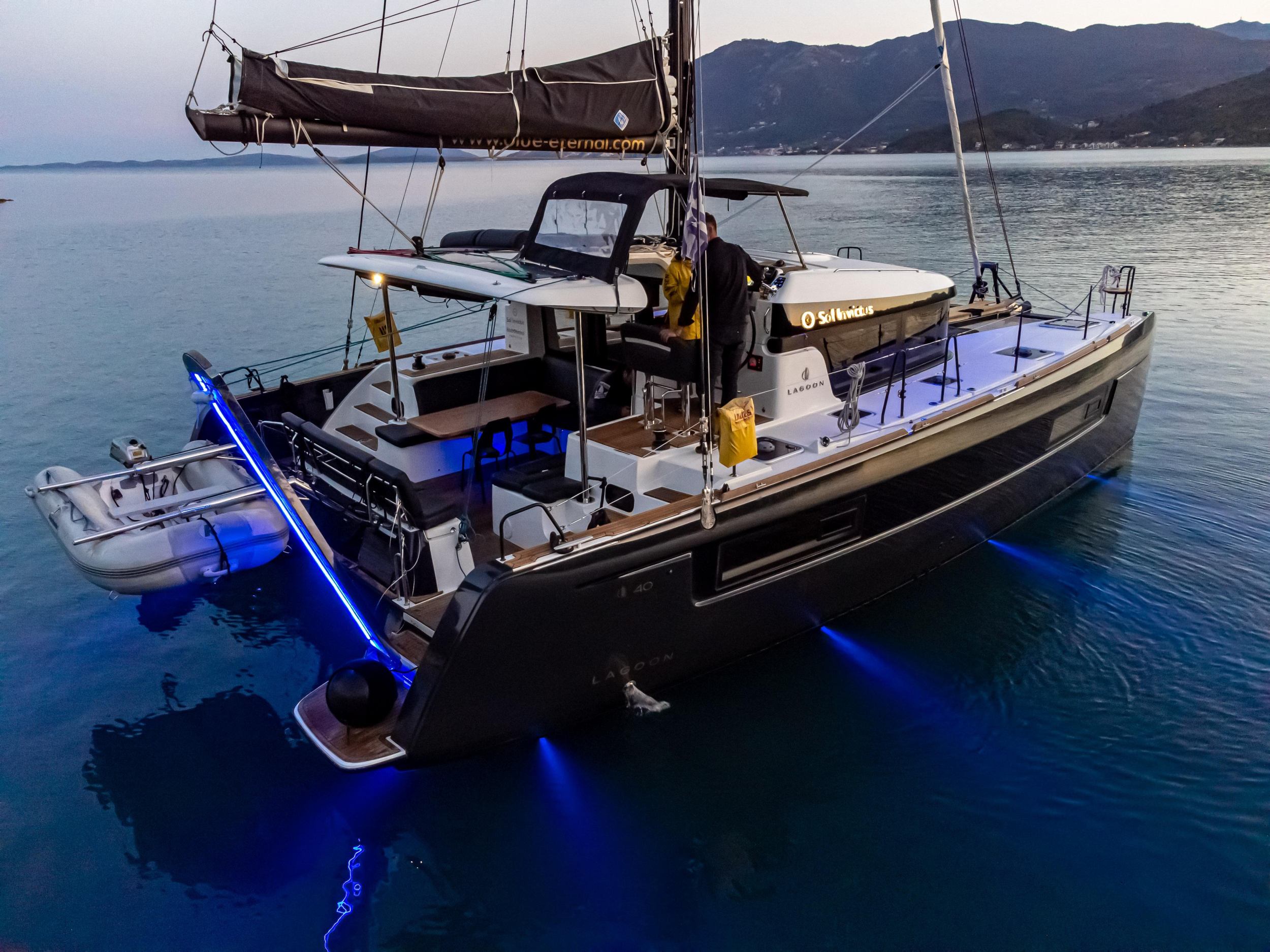 Lagoon 40 — photo 14