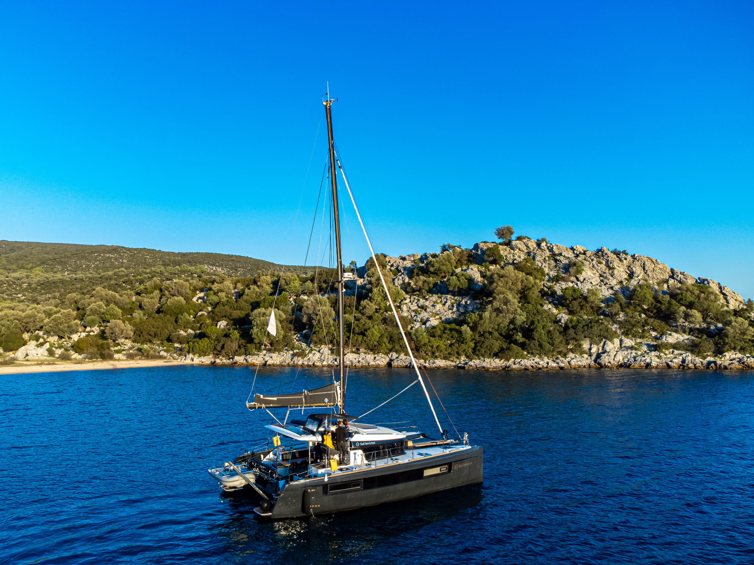 Lagoon 40 — photo 48